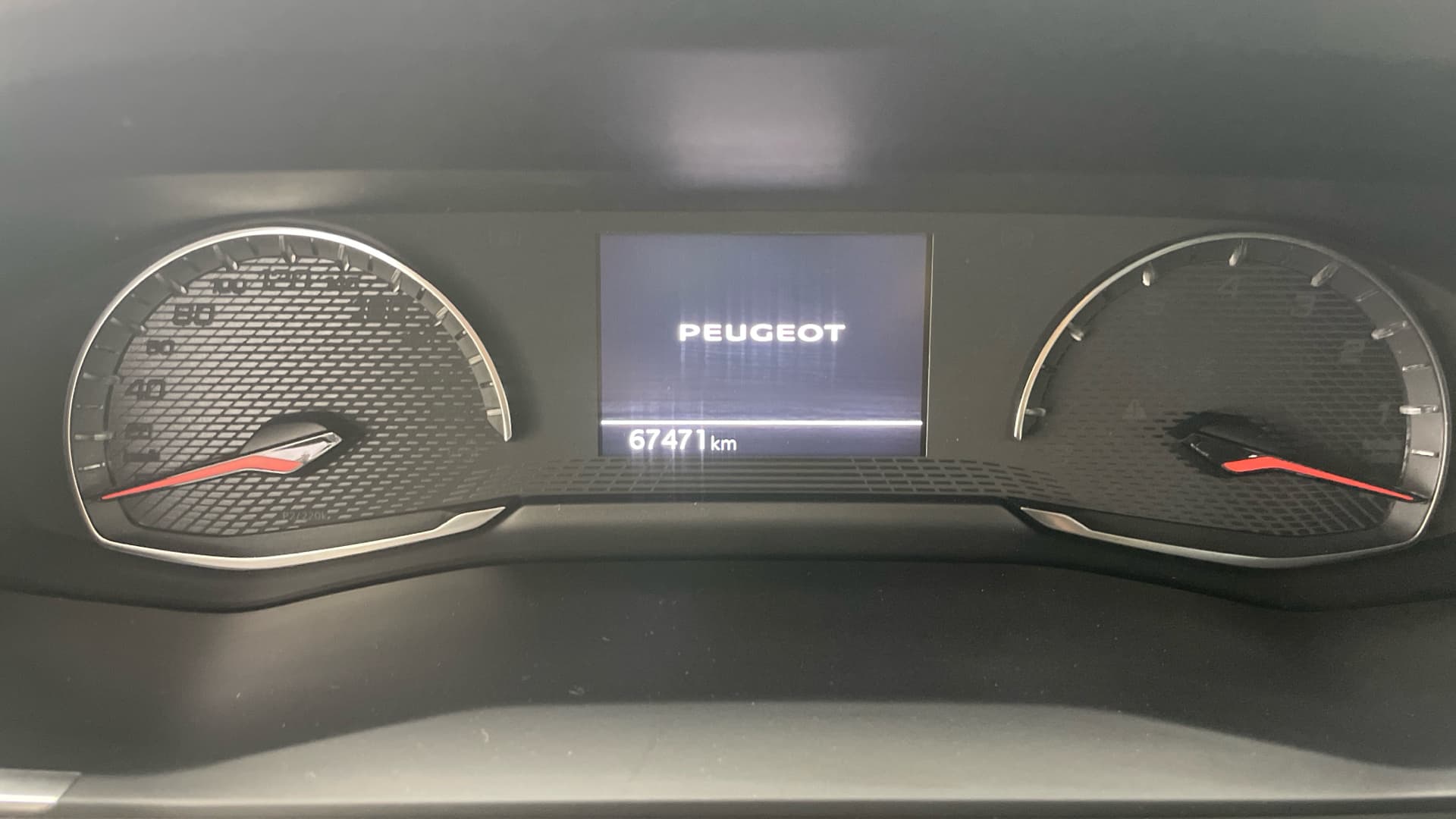 Peugeot 208 - 9