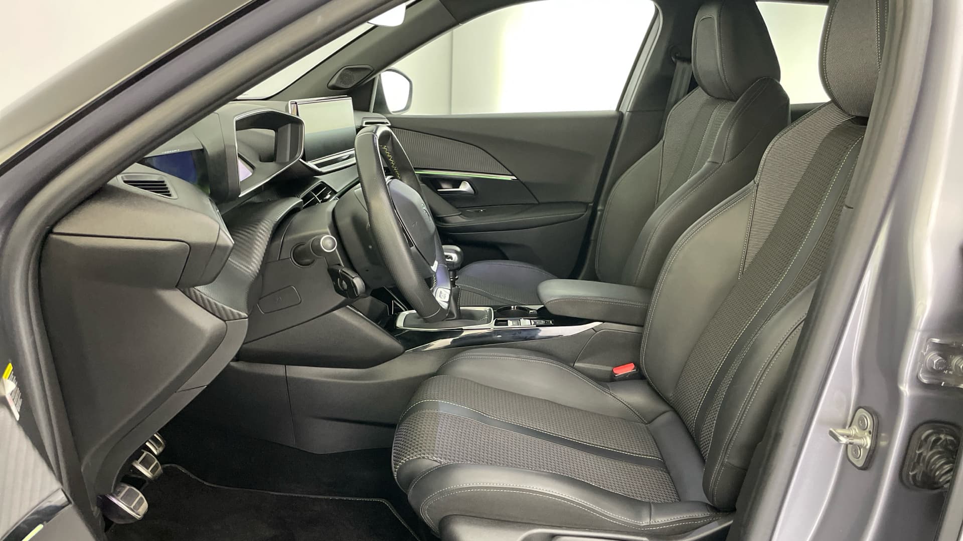 Peugeot 2008 - 11