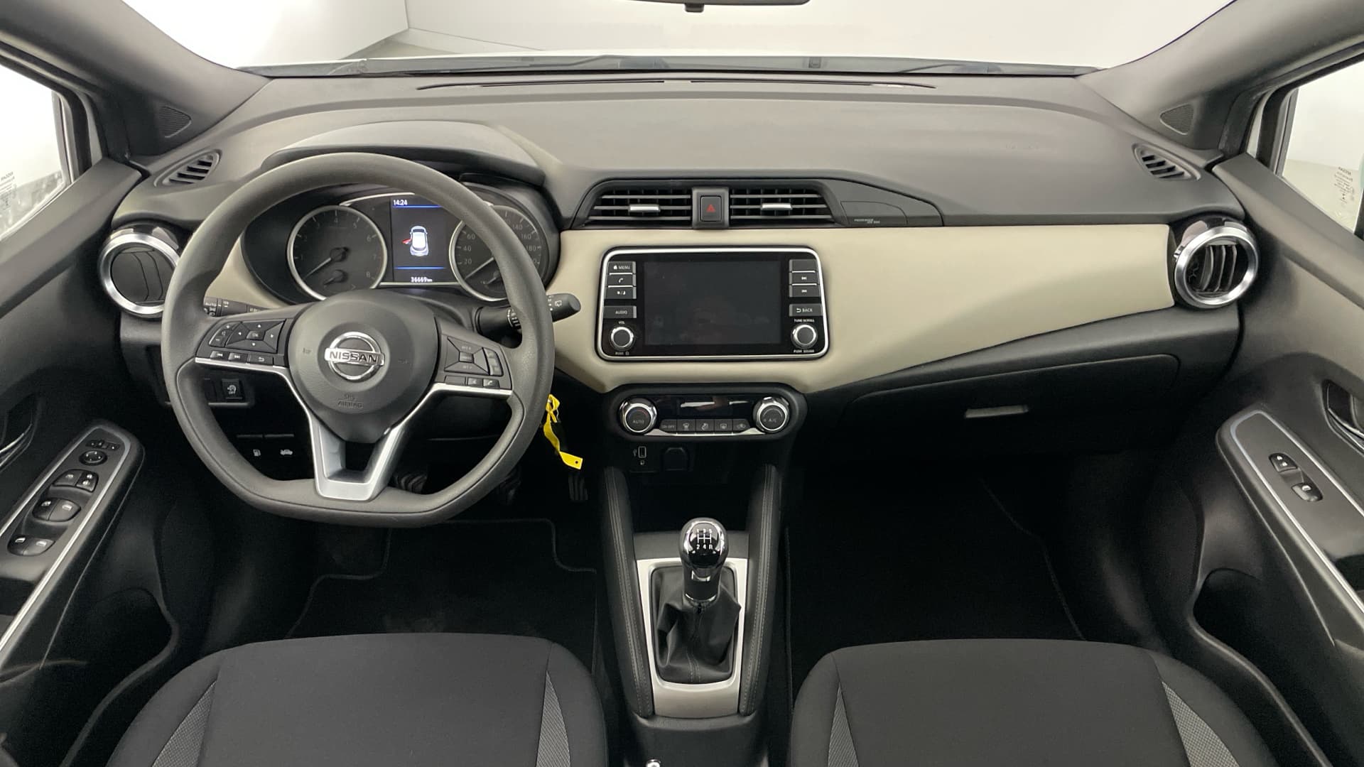 Nissan Micra - 10