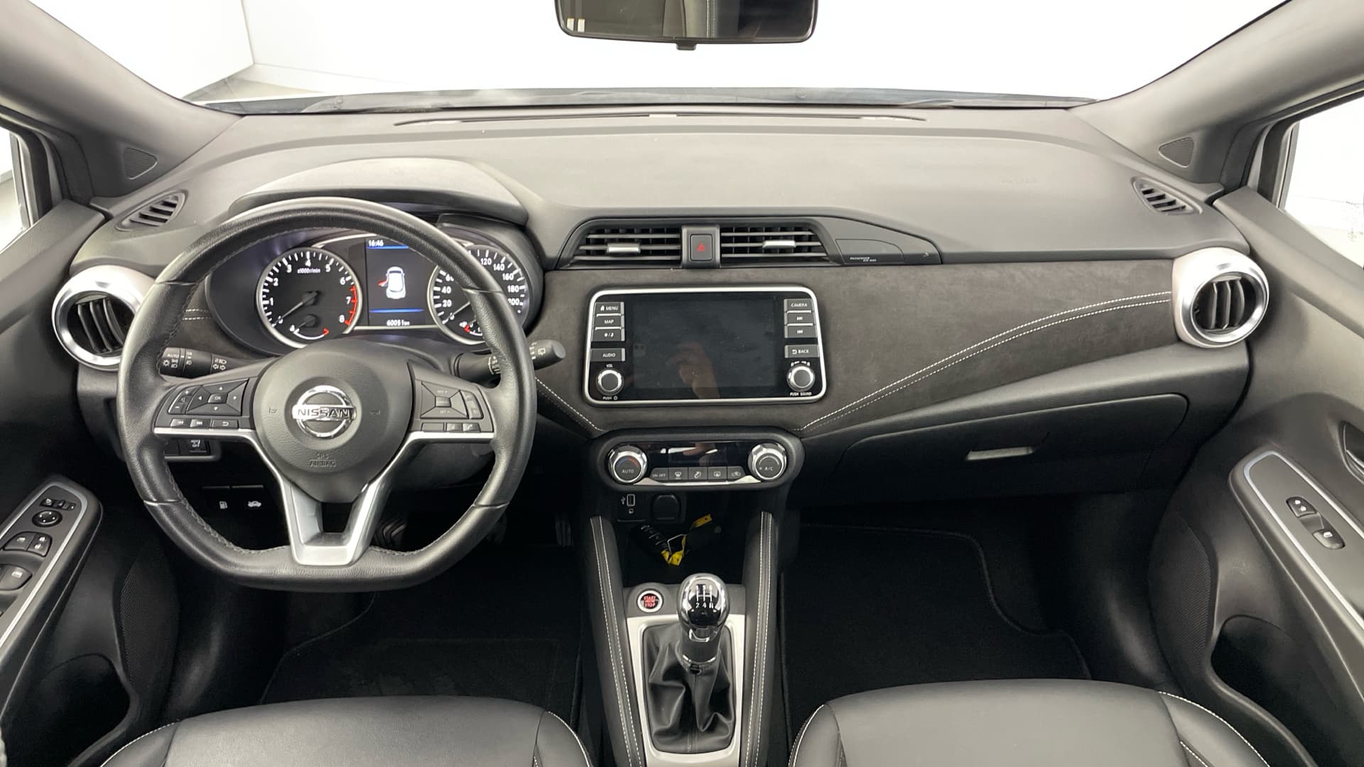 Nissan Micra - 10