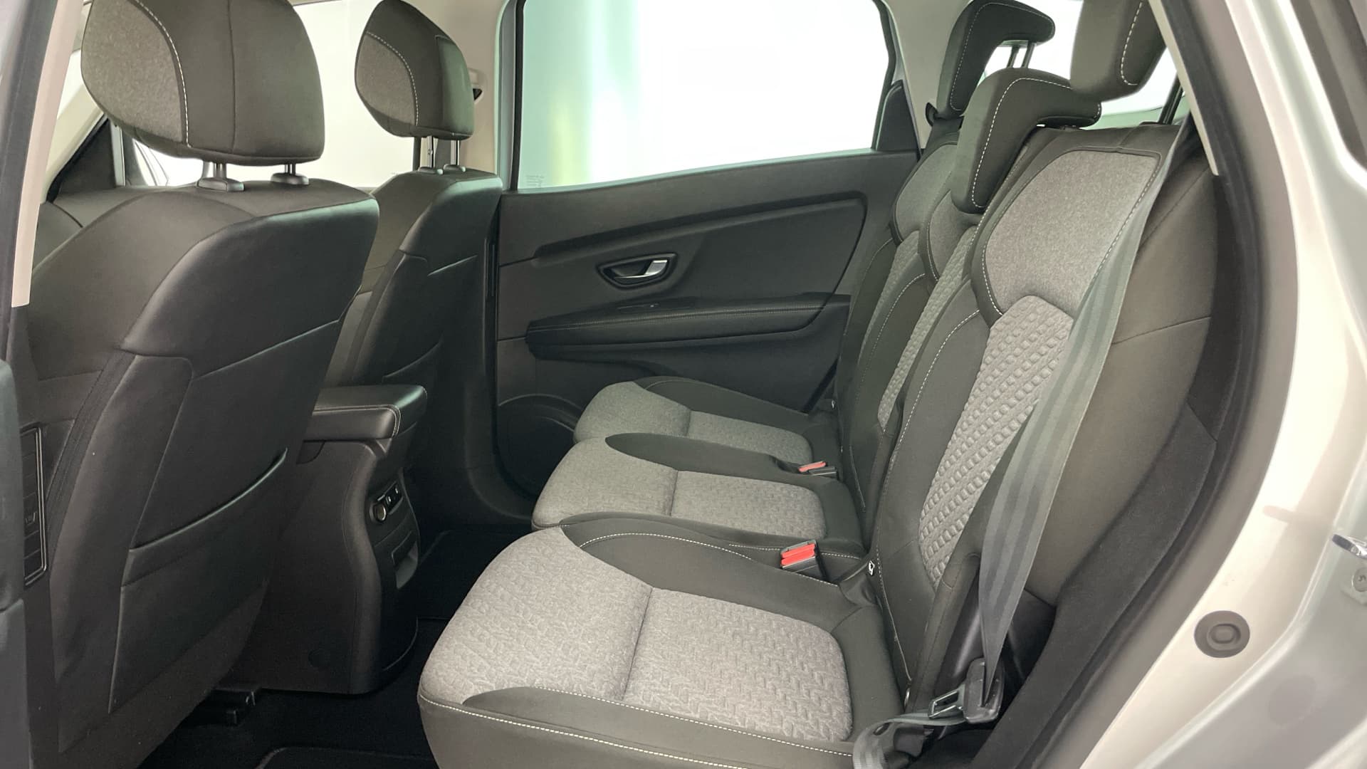 Renault Grand Scenic - 12