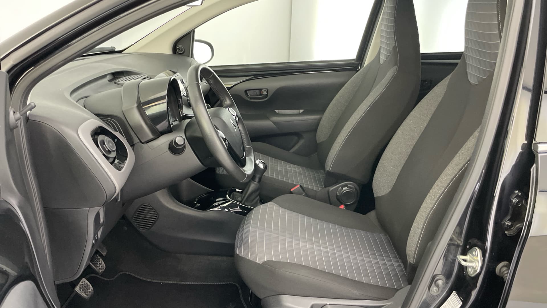 Peugeot 108 - 11