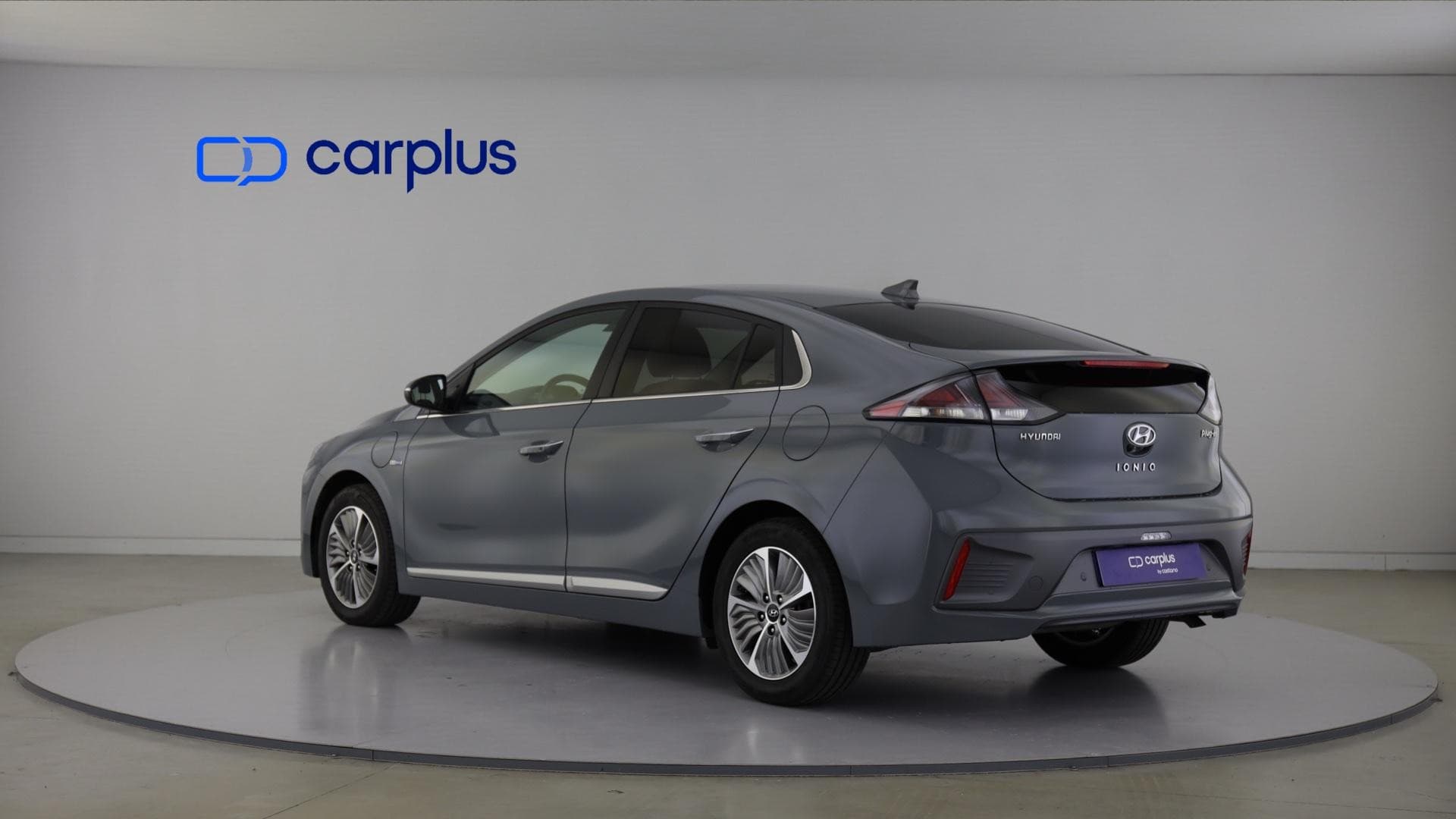 Hyundai IONIQ - 3