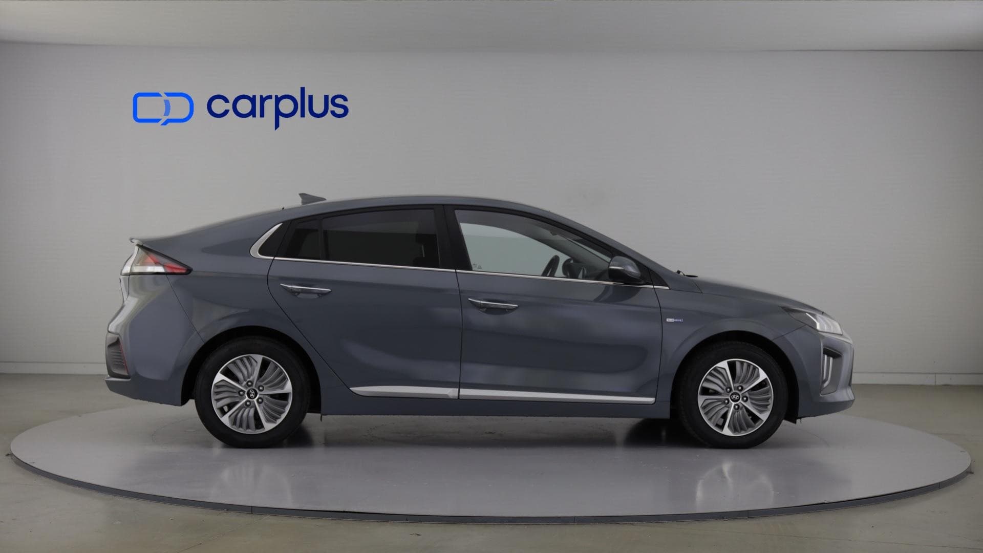 Hyundai IONIQ - 7
