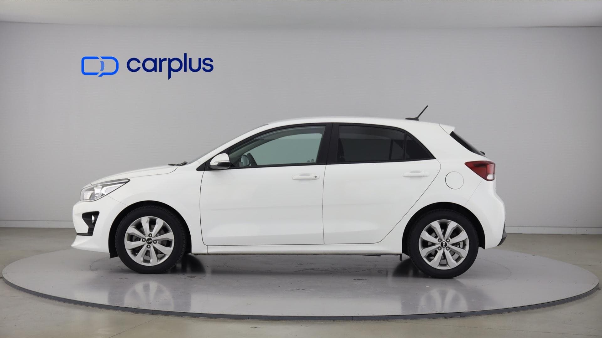 Kia Rio - 4