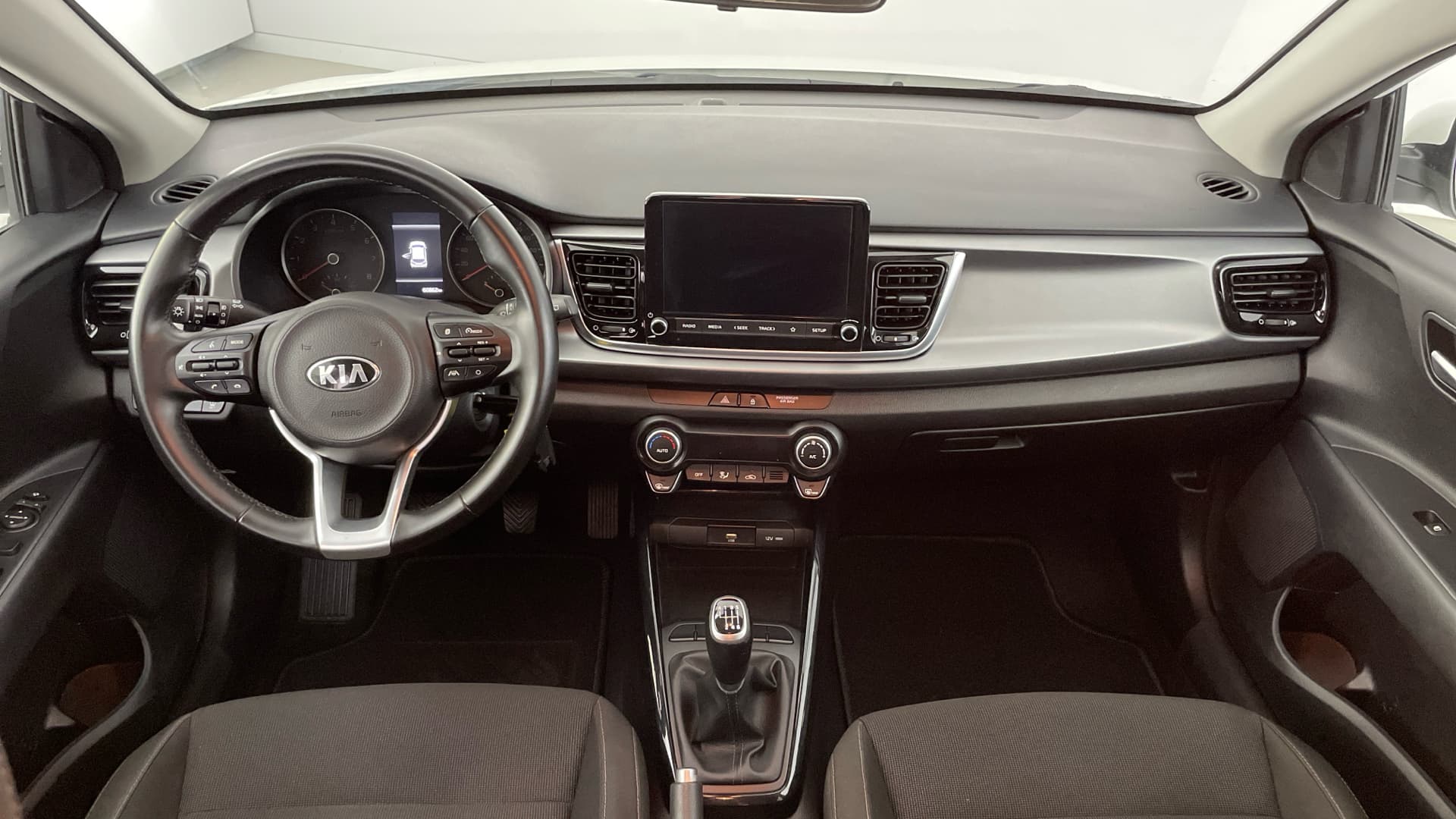 Kia Rio - 10