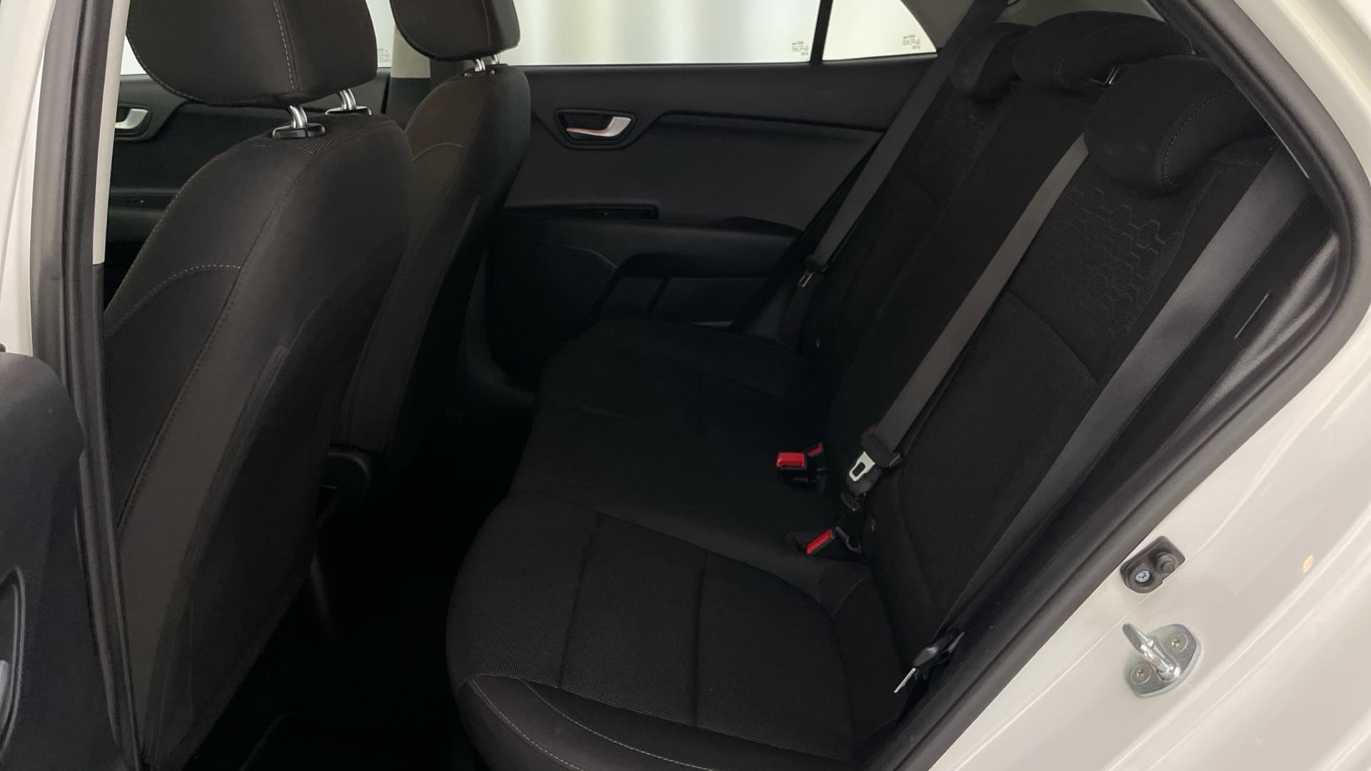 Kia Rio - 12