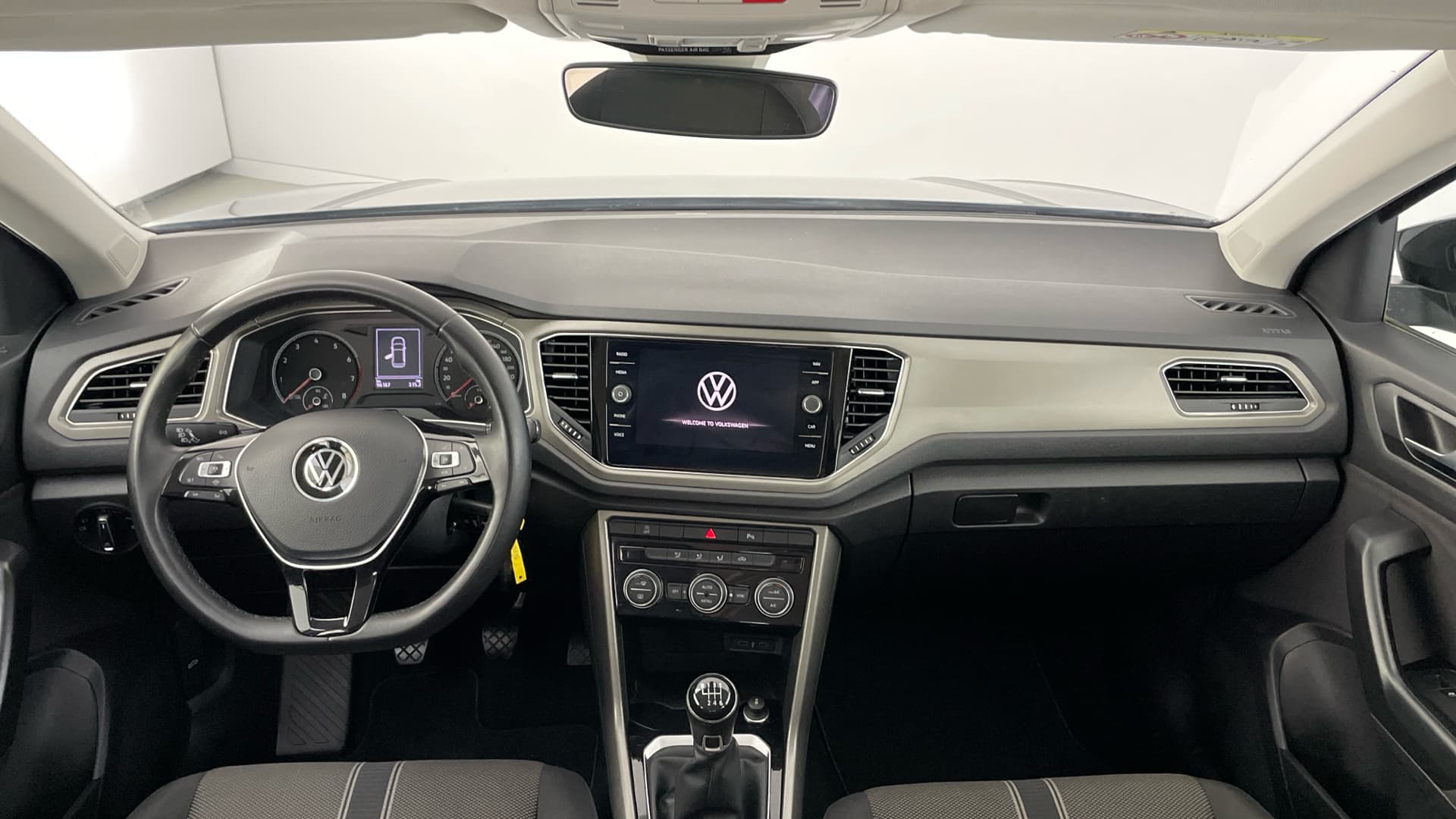 Volkswagen T-Roc - 10