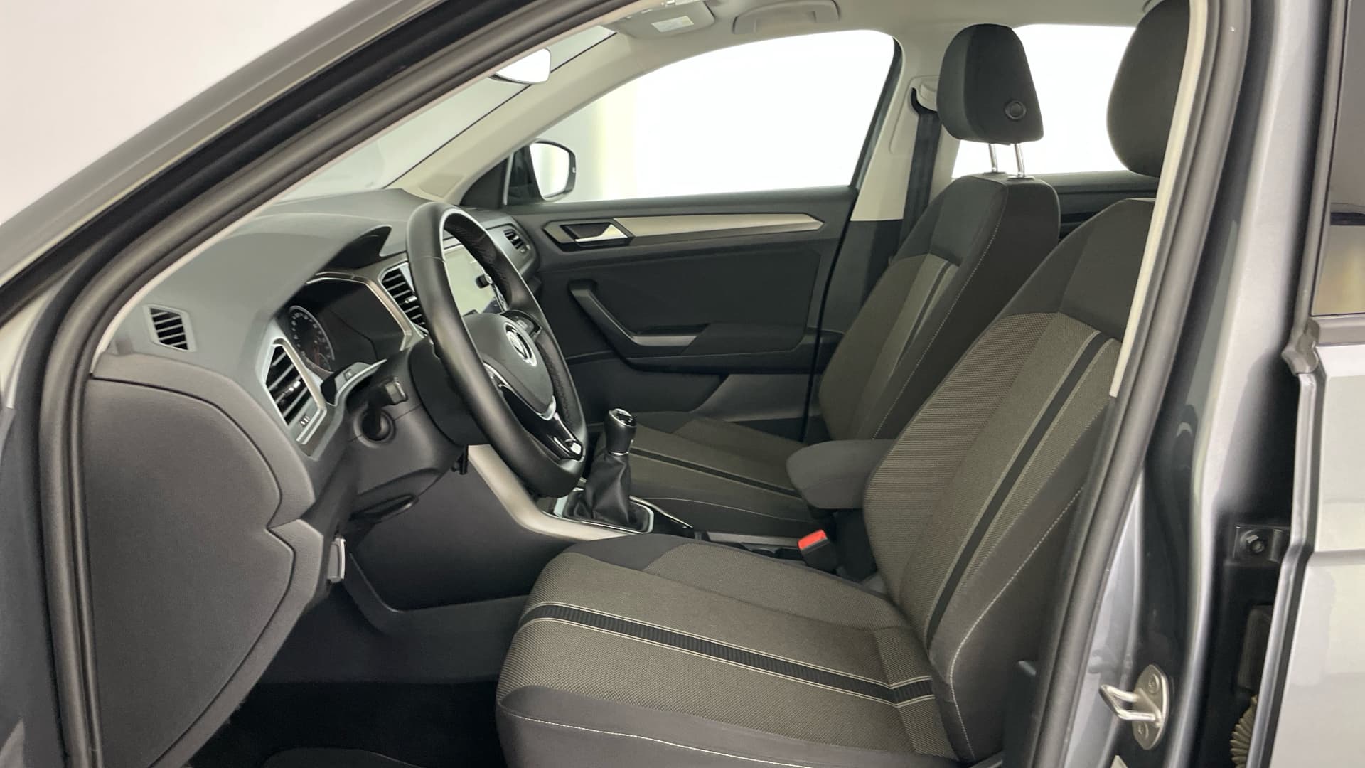 Volkswagen T-Roc - 11