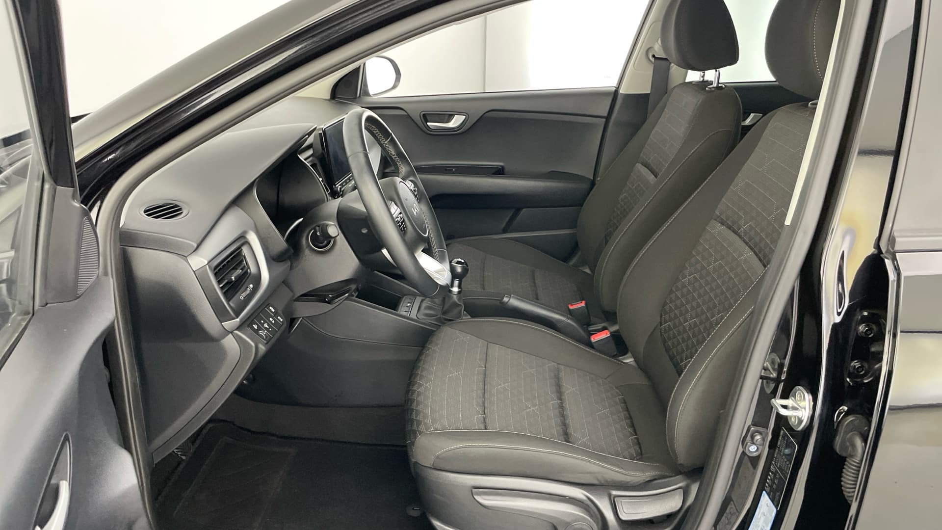 Kia Rio - 11