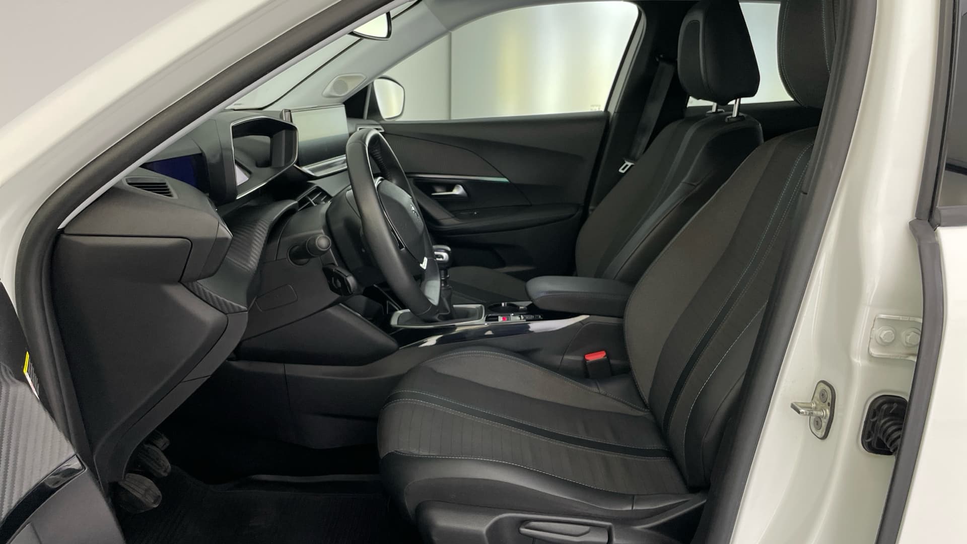 Peugeot 2008 - 11