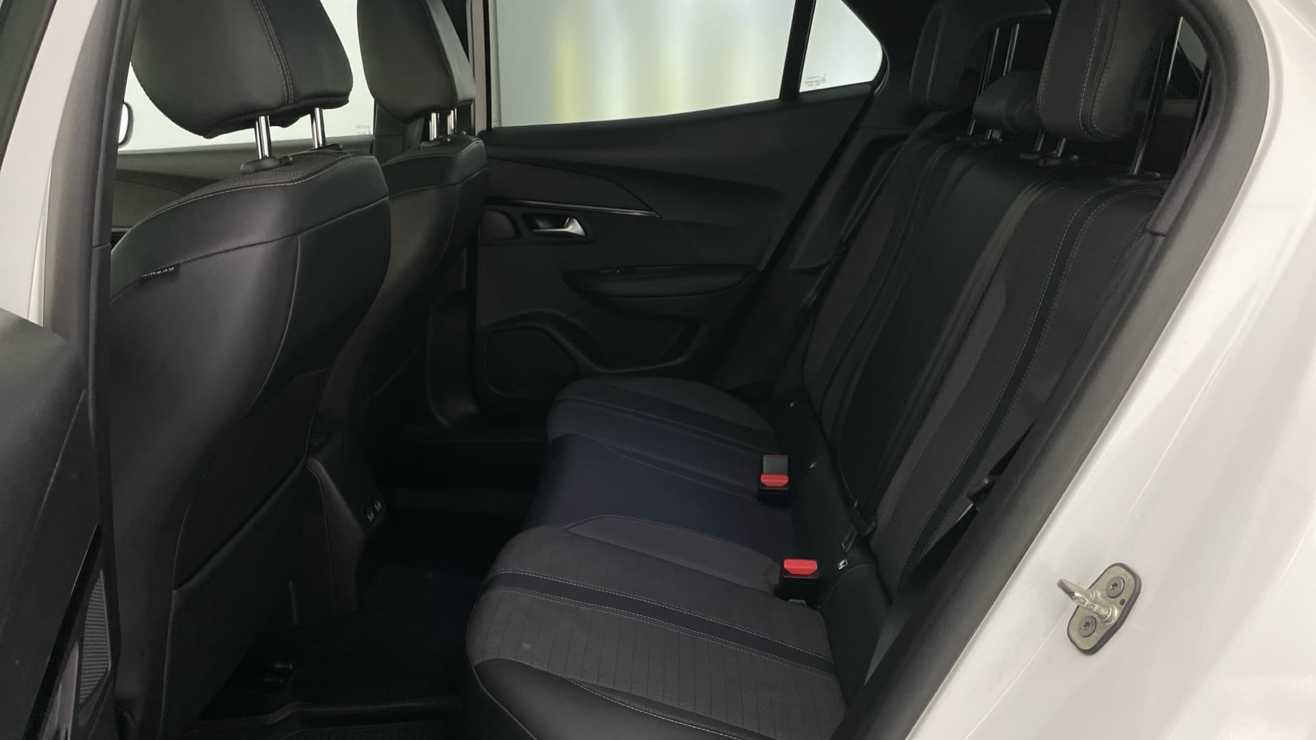 Peugeot 2008 - 12