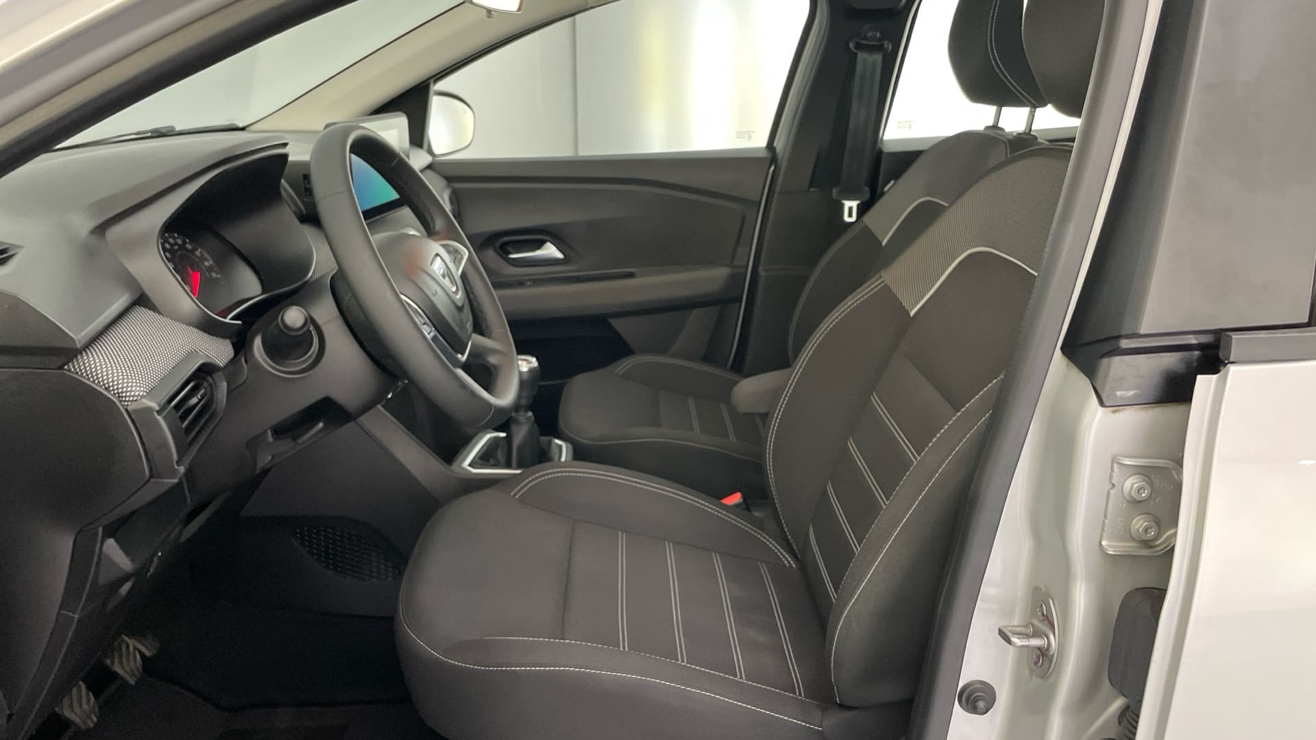 Dacia Sandero - 11
