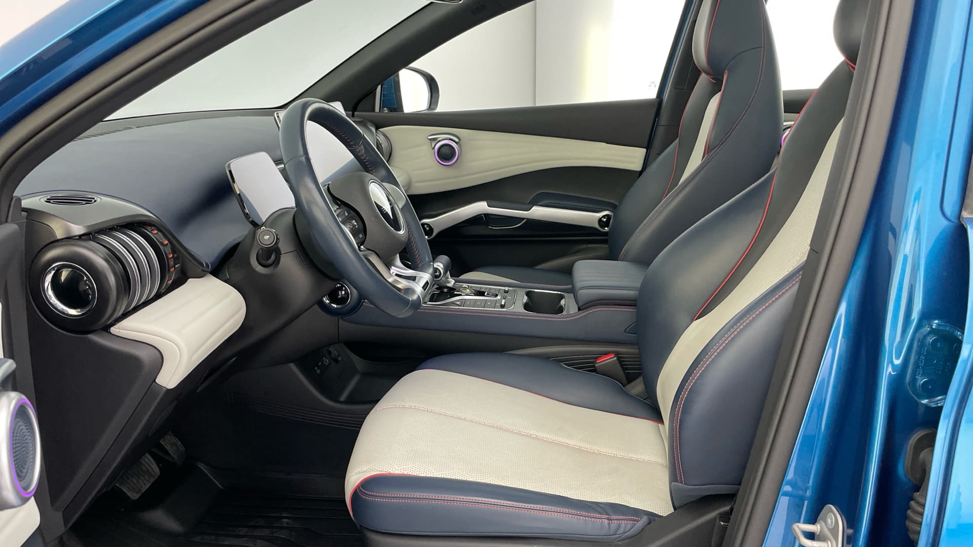 BYD ATTO 3 - 11