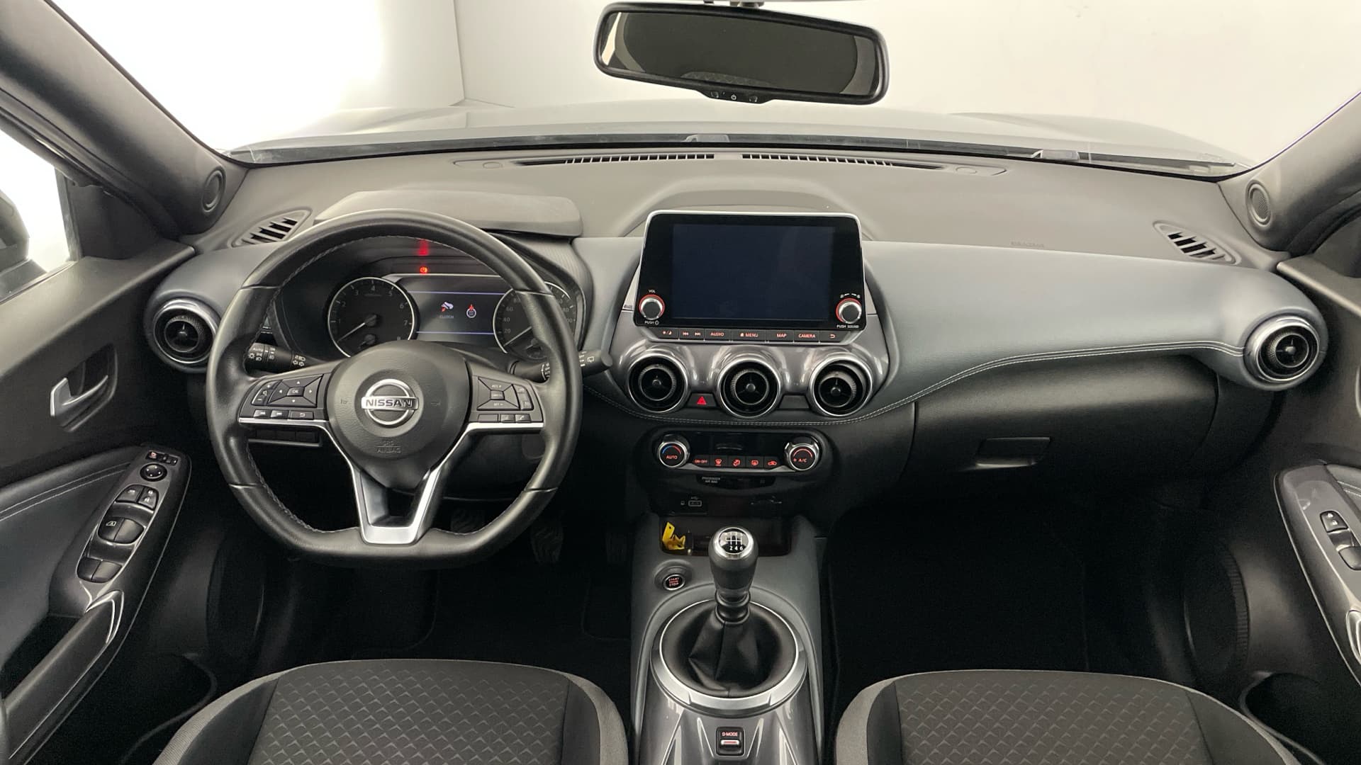 Nissan JUKE - 10