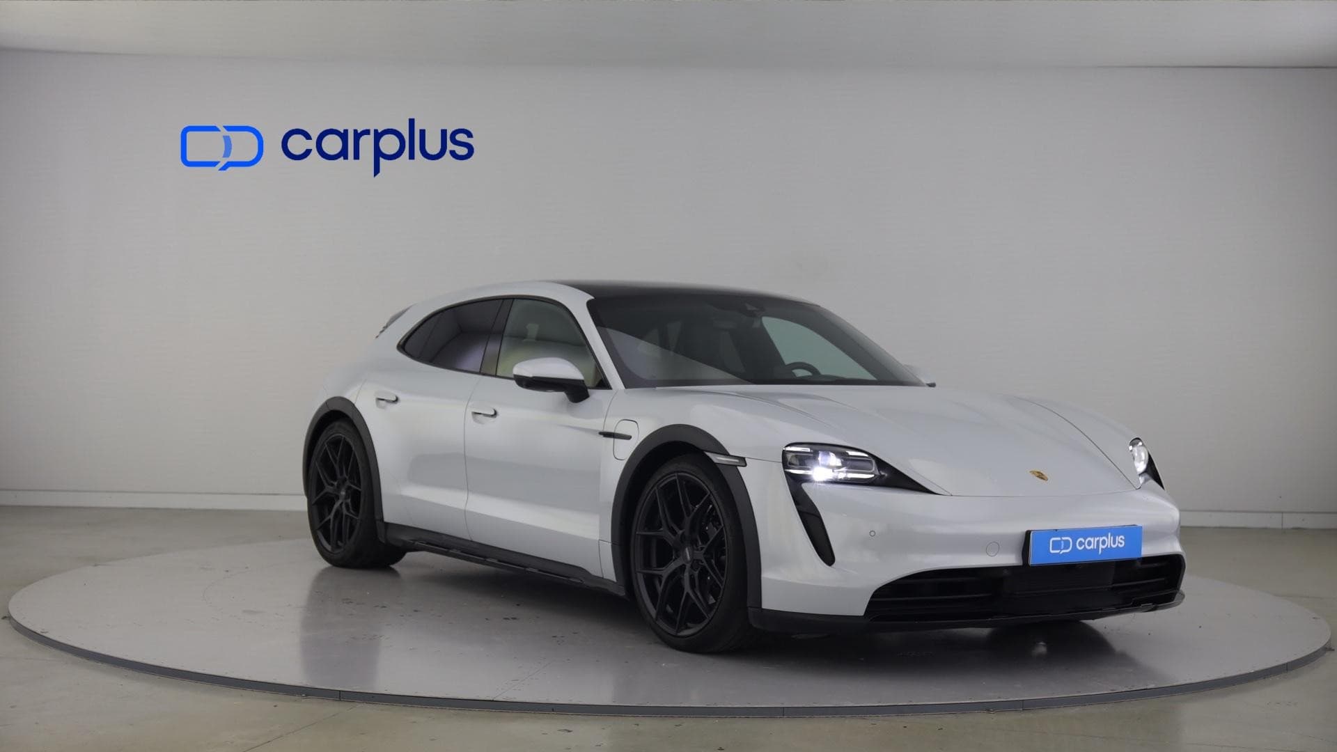 Porsche Taycan - 6