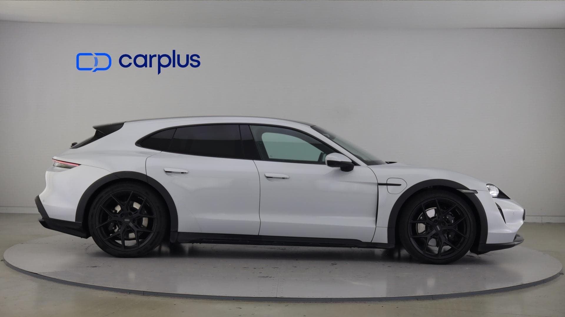 Porsche Taycan - 7