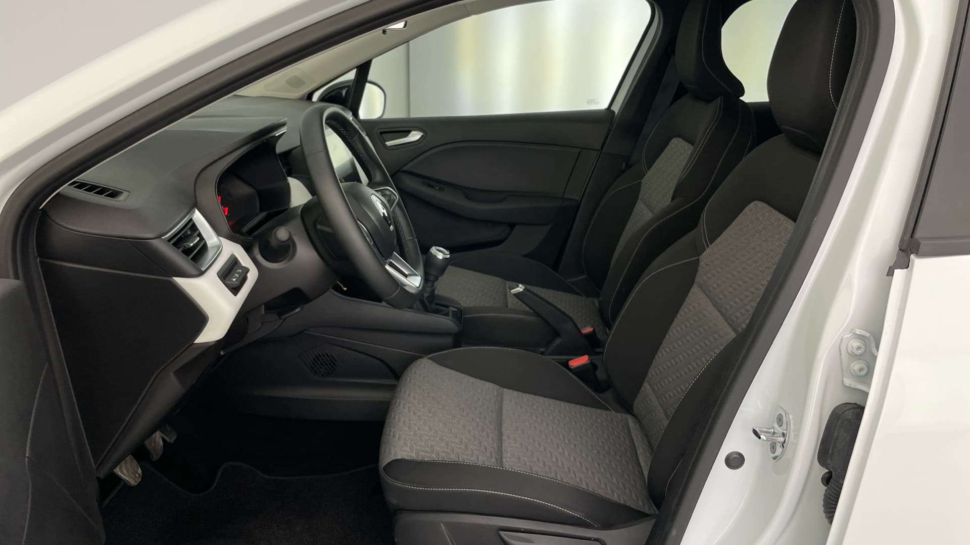 Renault Clio - 11