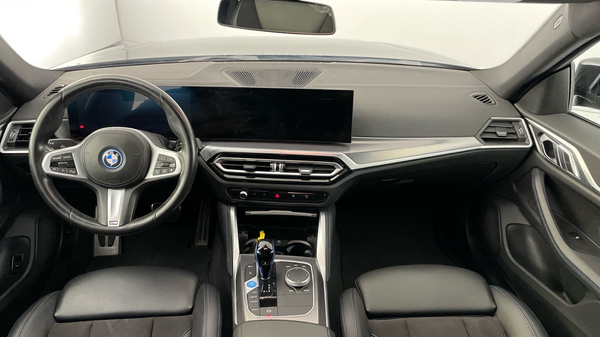 BMW i4 - 10