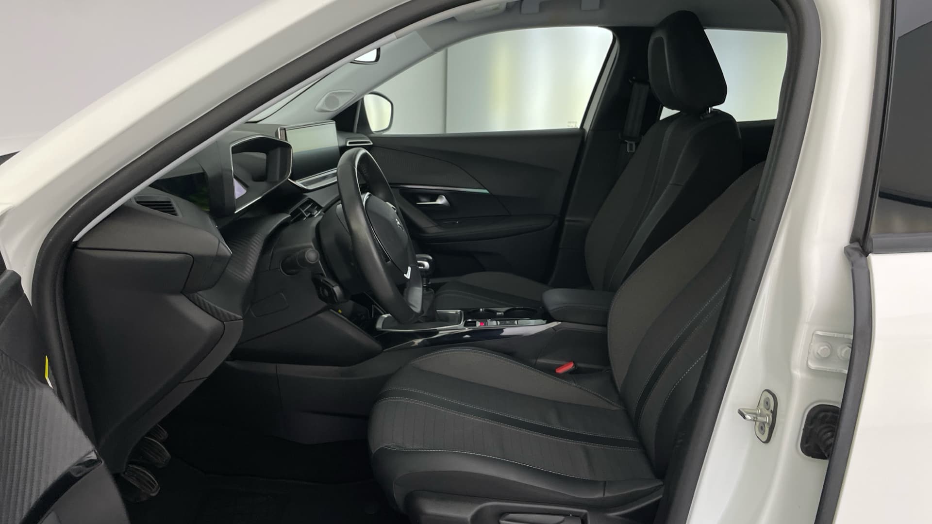 Peugeot 2008 - 11