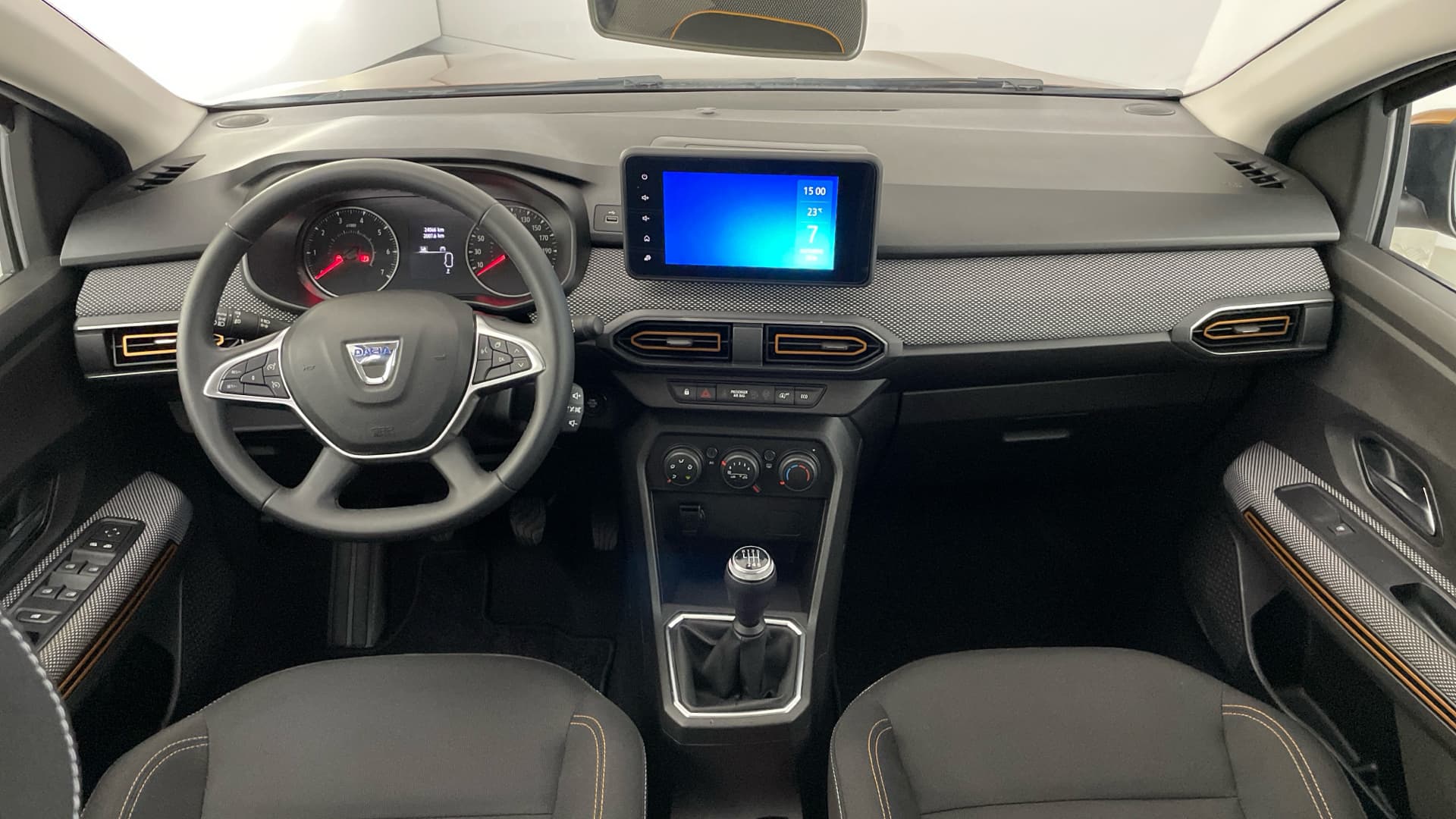 Dacia Sandero - 10