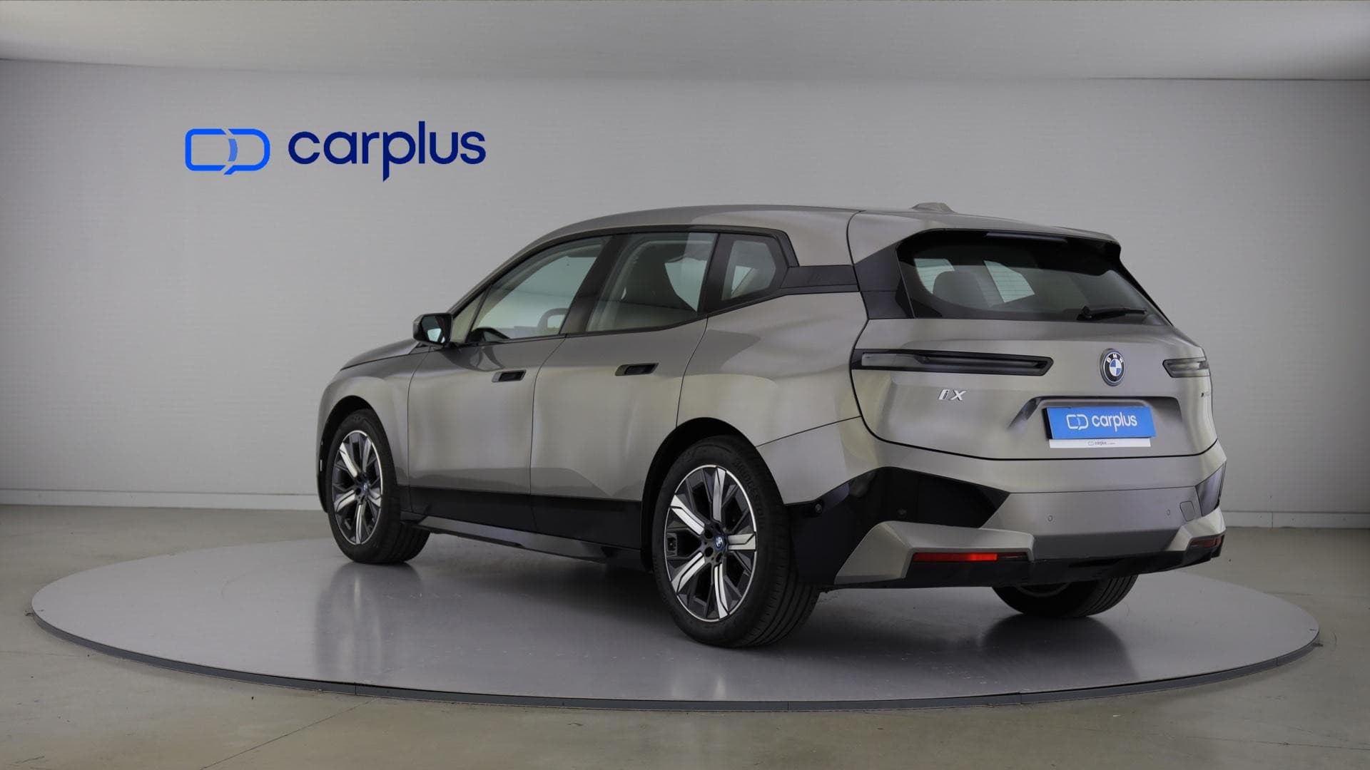 BMW iX - 3