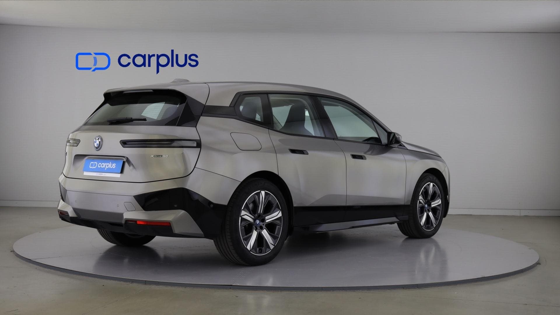 BMW iX - 8