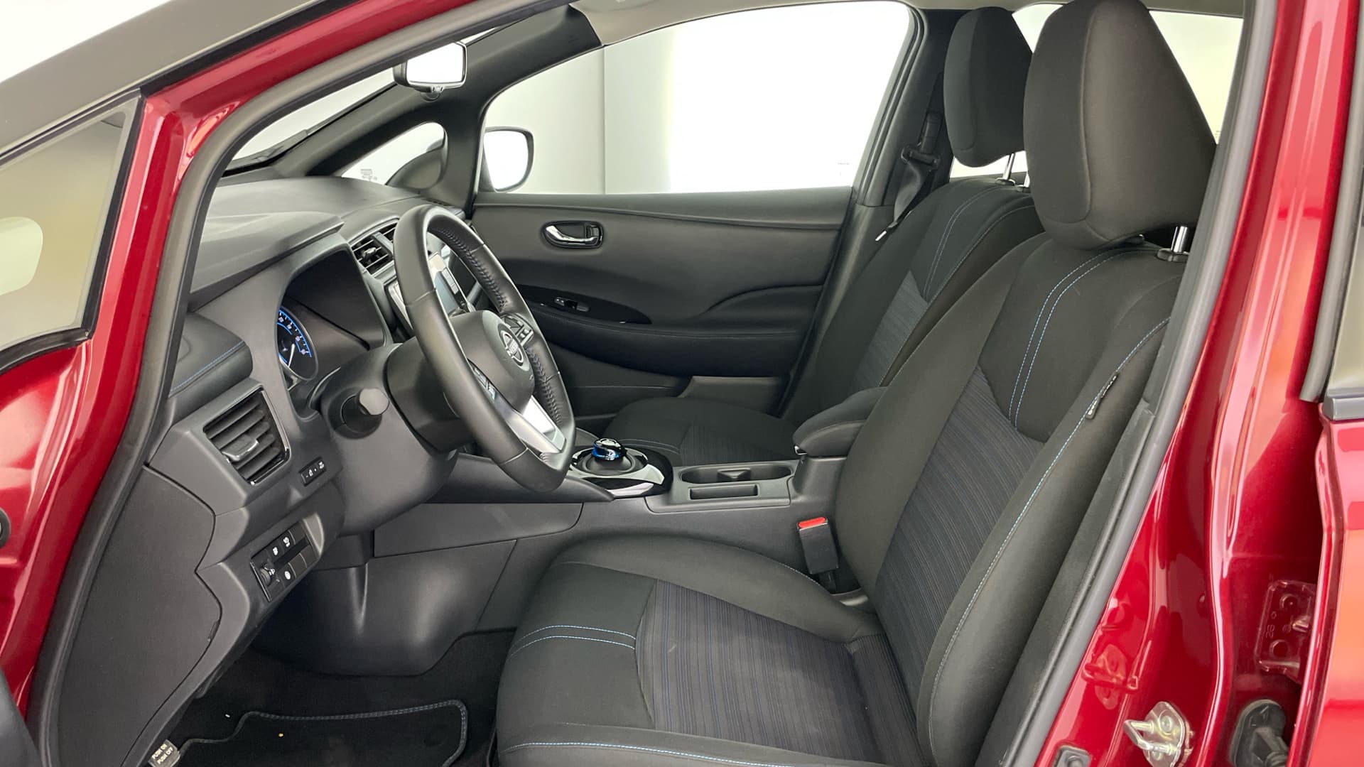 Nissan LEAF - 11