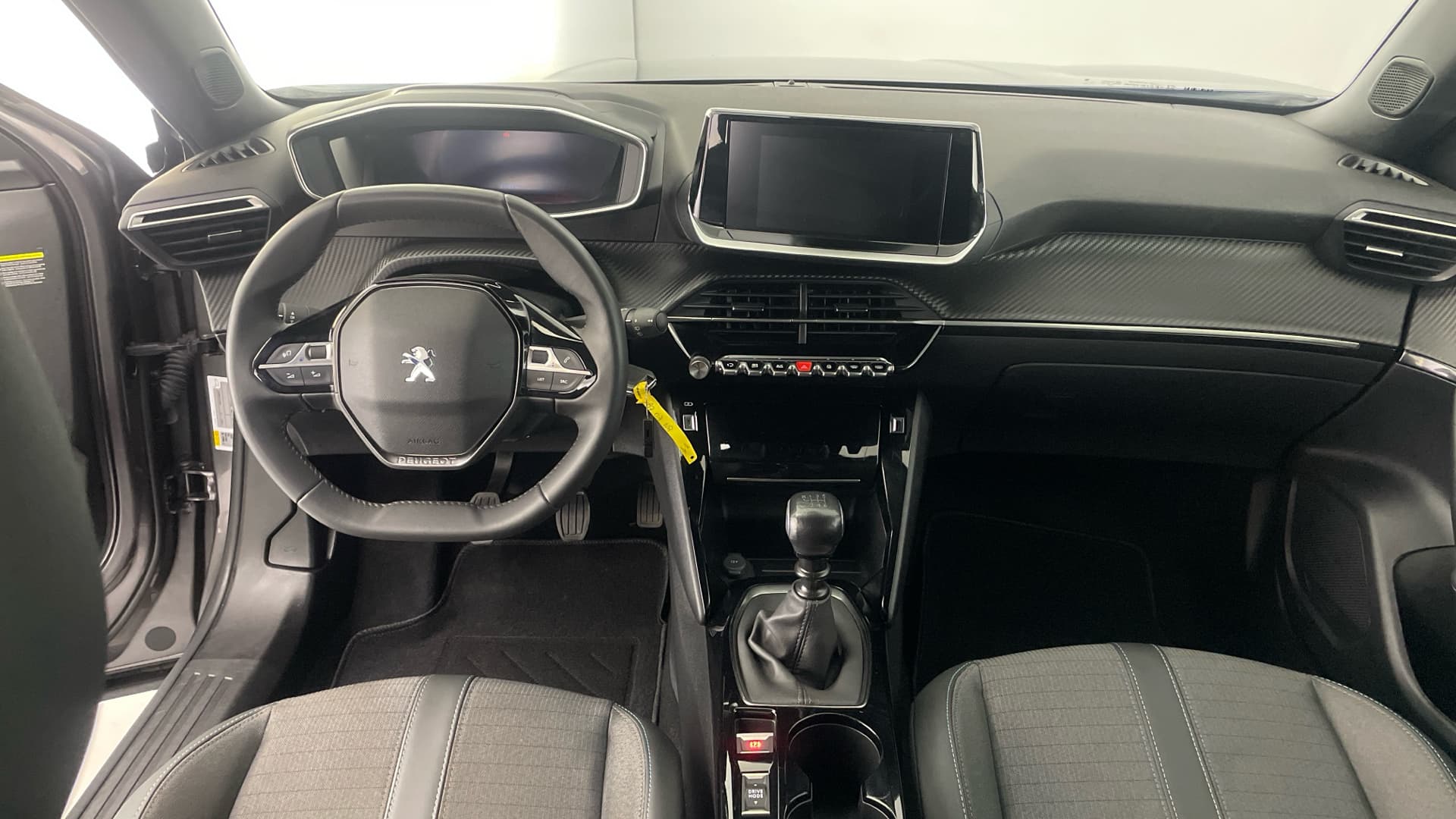 Peugeot 2008 - 10
