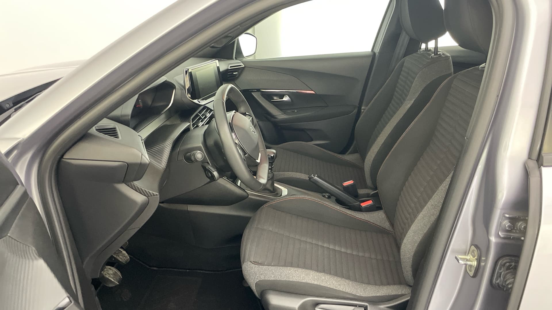 Peugeot 2008 - 11