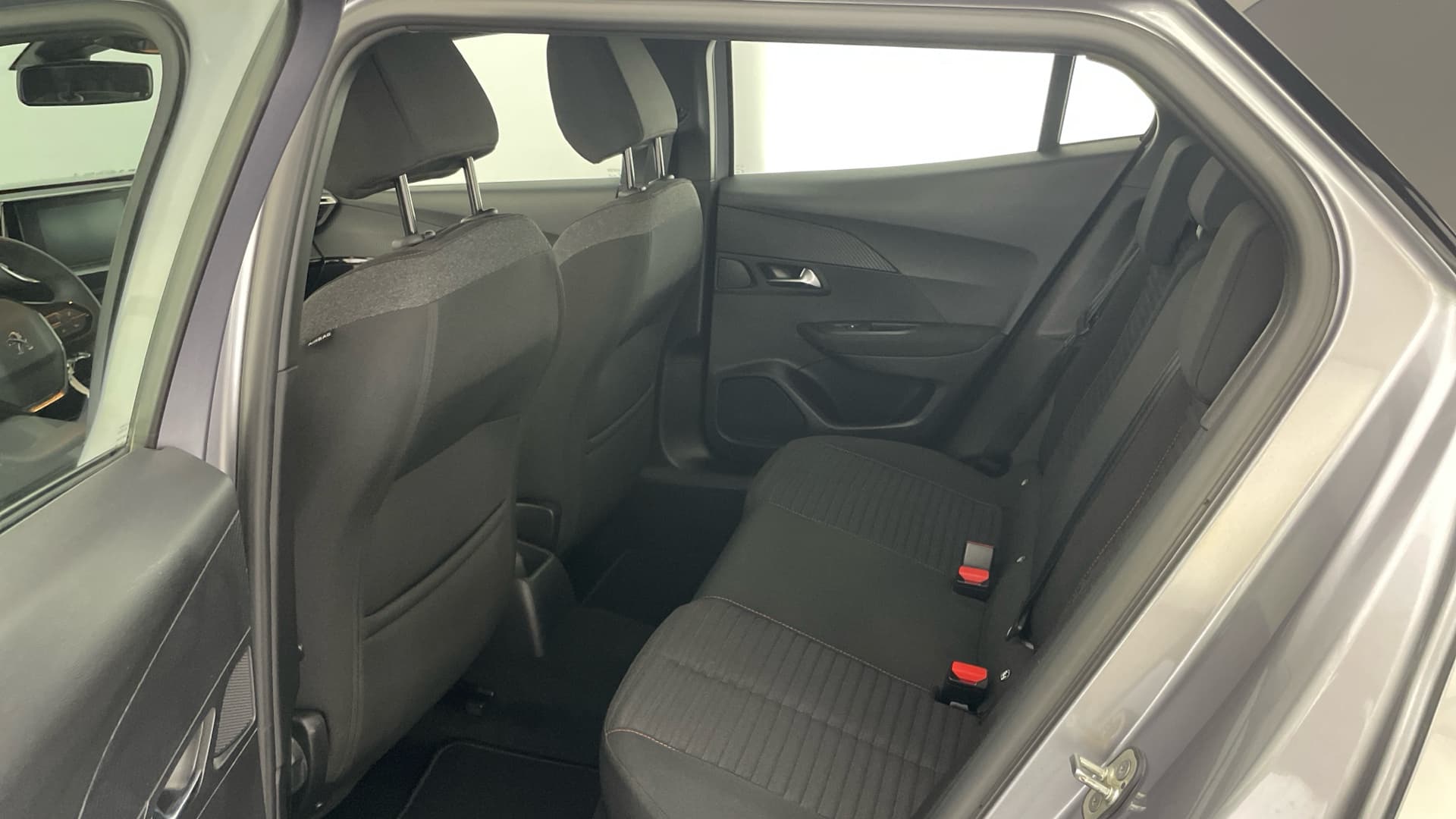 Peugeot 2008 - 12