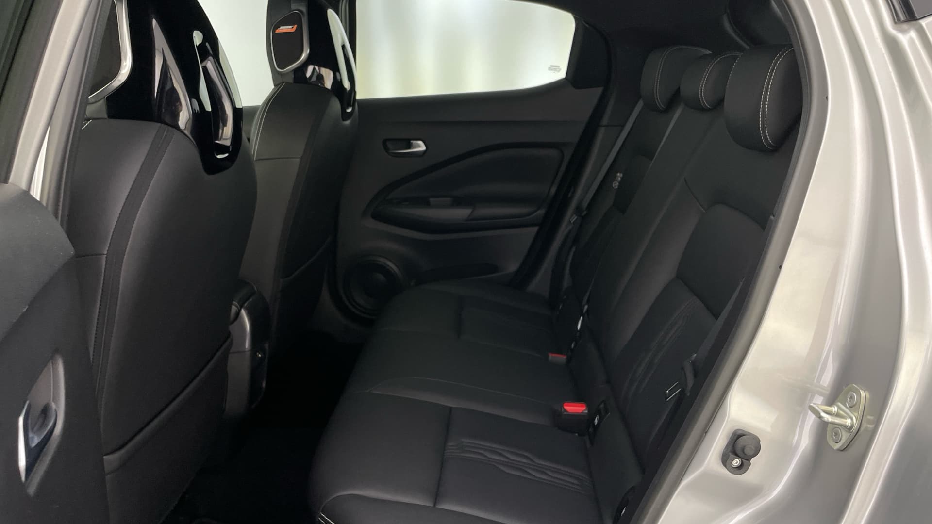 Nissan JUKE - 12