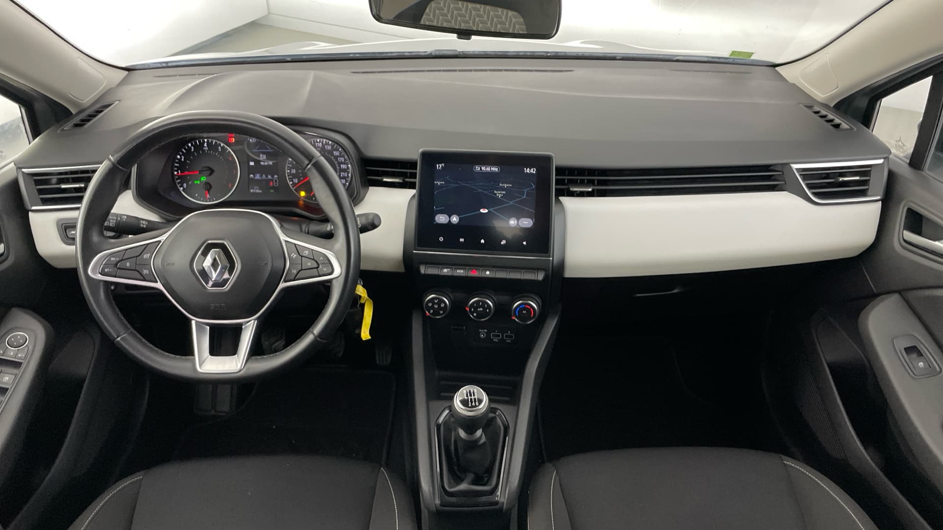 Renault Clio - 10