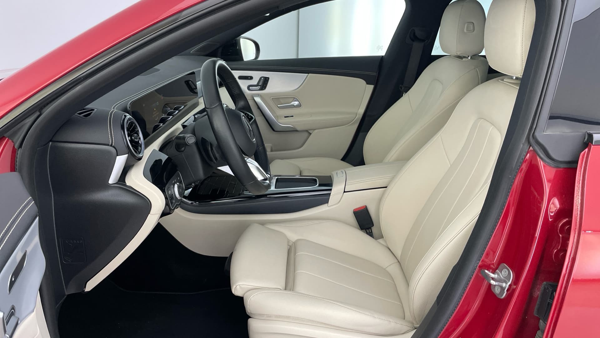 Mercedes-Benz CLA - 11