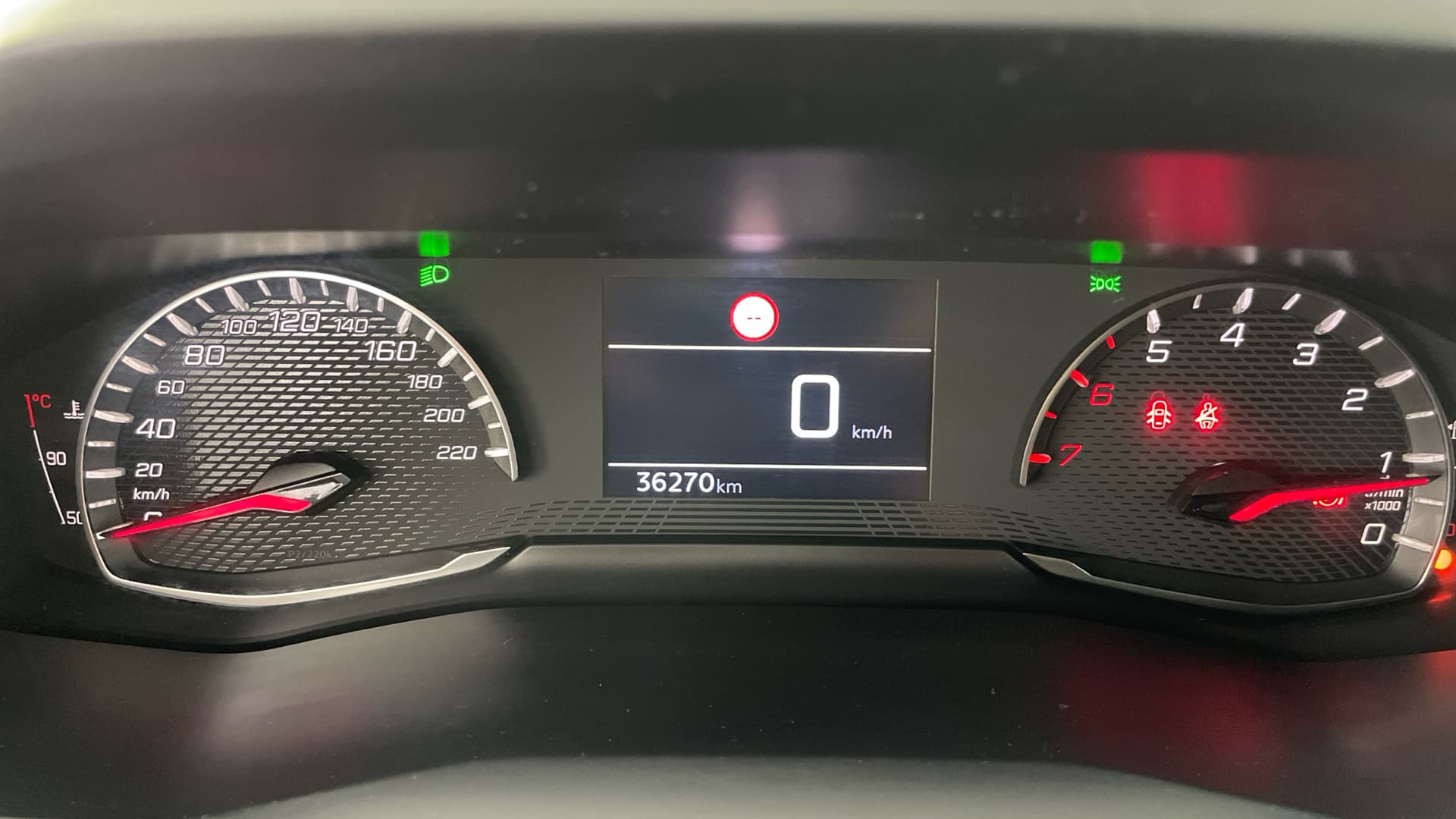 Peugeot 2008 - 9