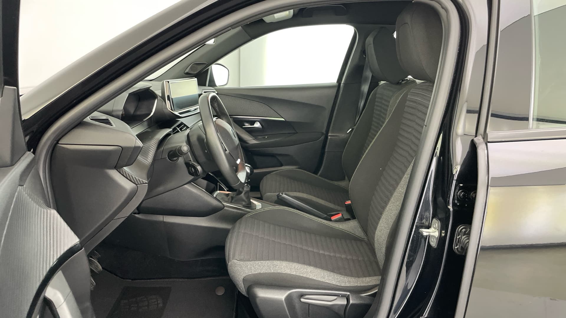 Peugeot 2008 - 11