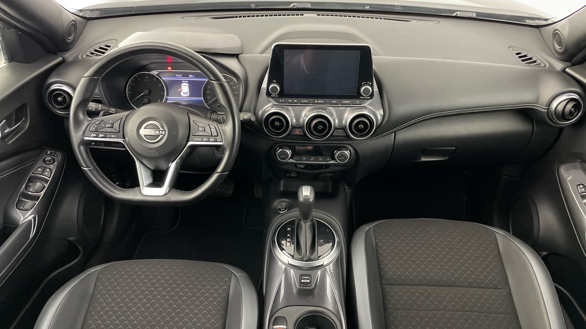 Nissan JUKE - 10