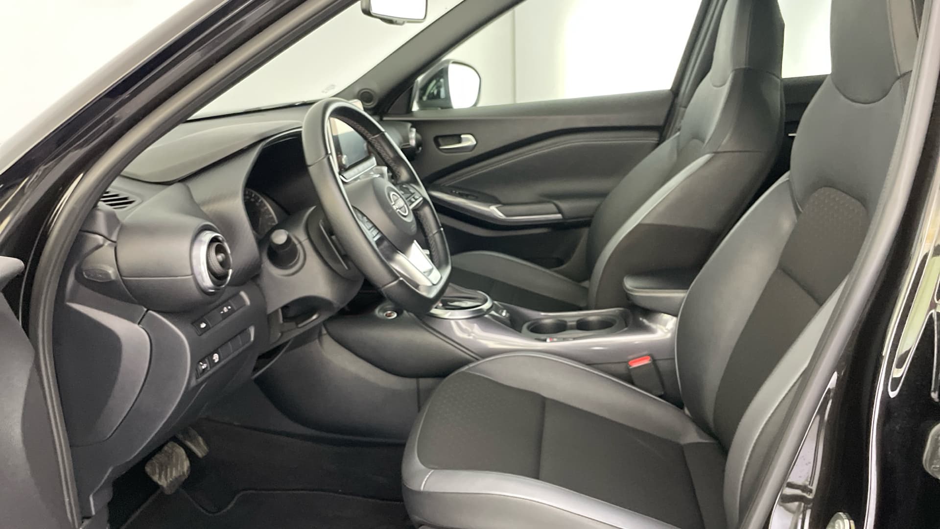 Nissan JUKE - 11