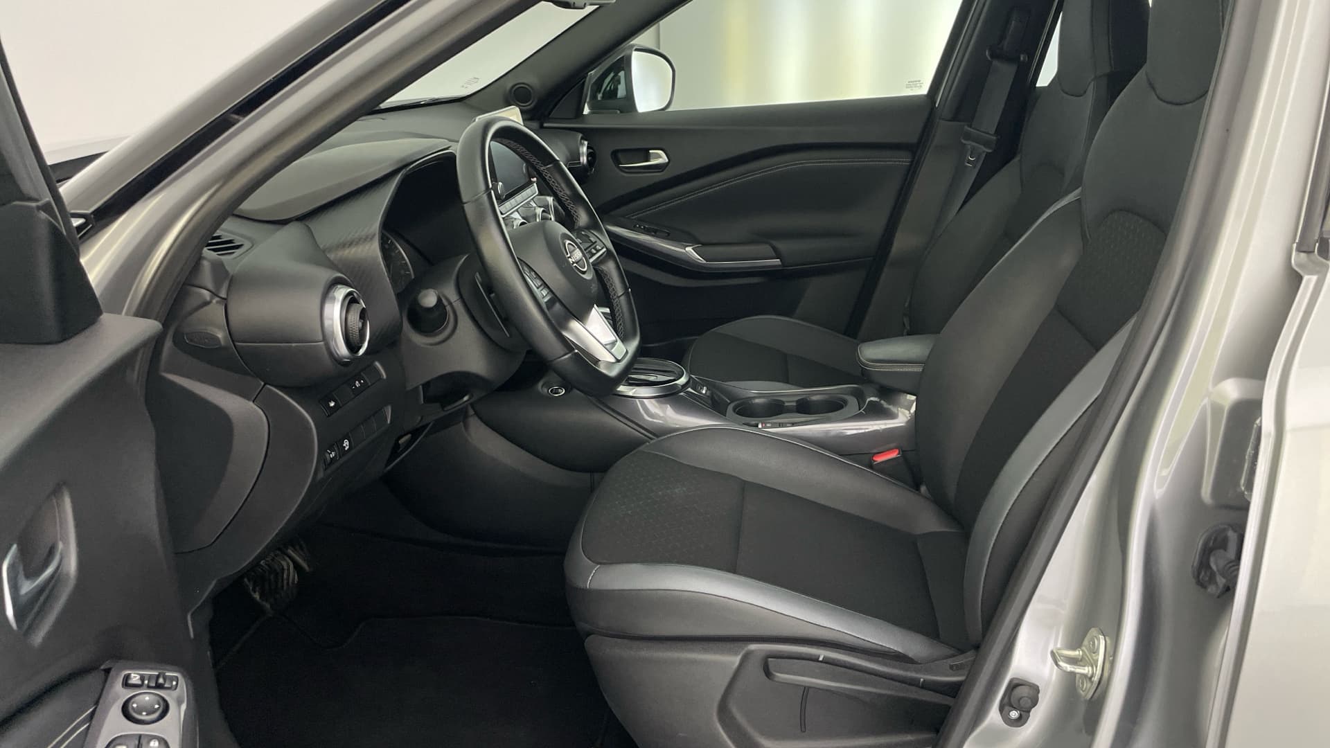 Nissan JUKE - 11
