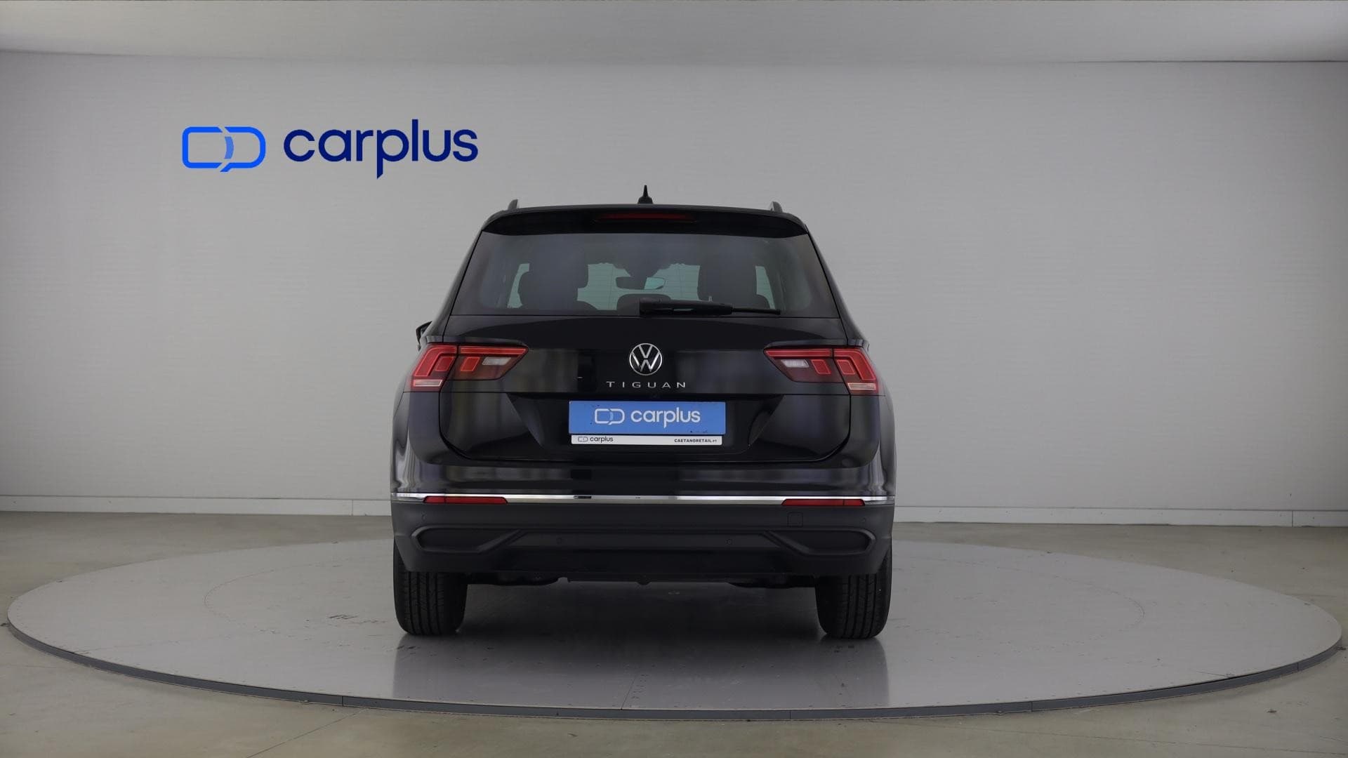 Volkswagen Tiguan - 2