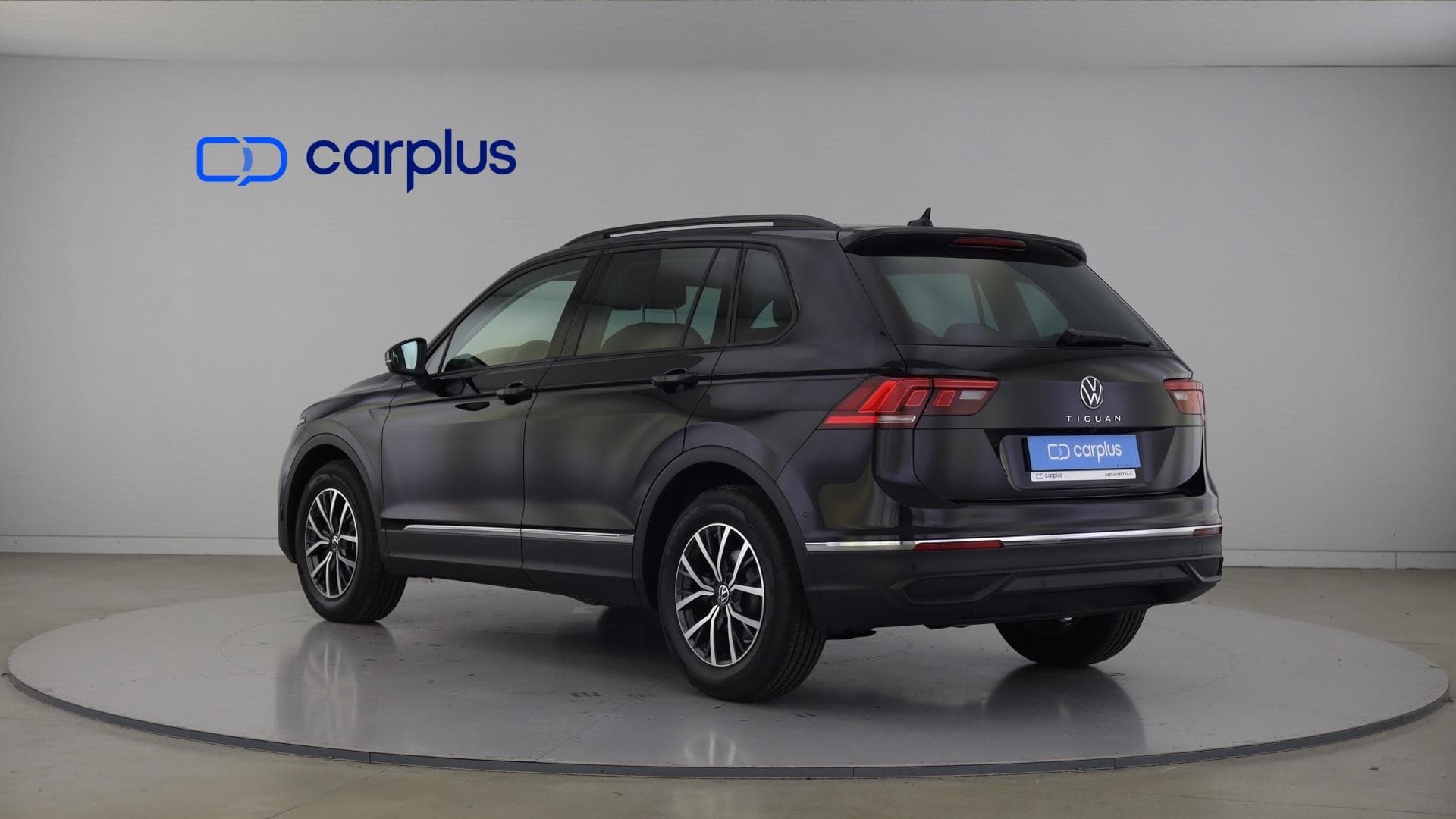 Volkswagen Tiguan - 3