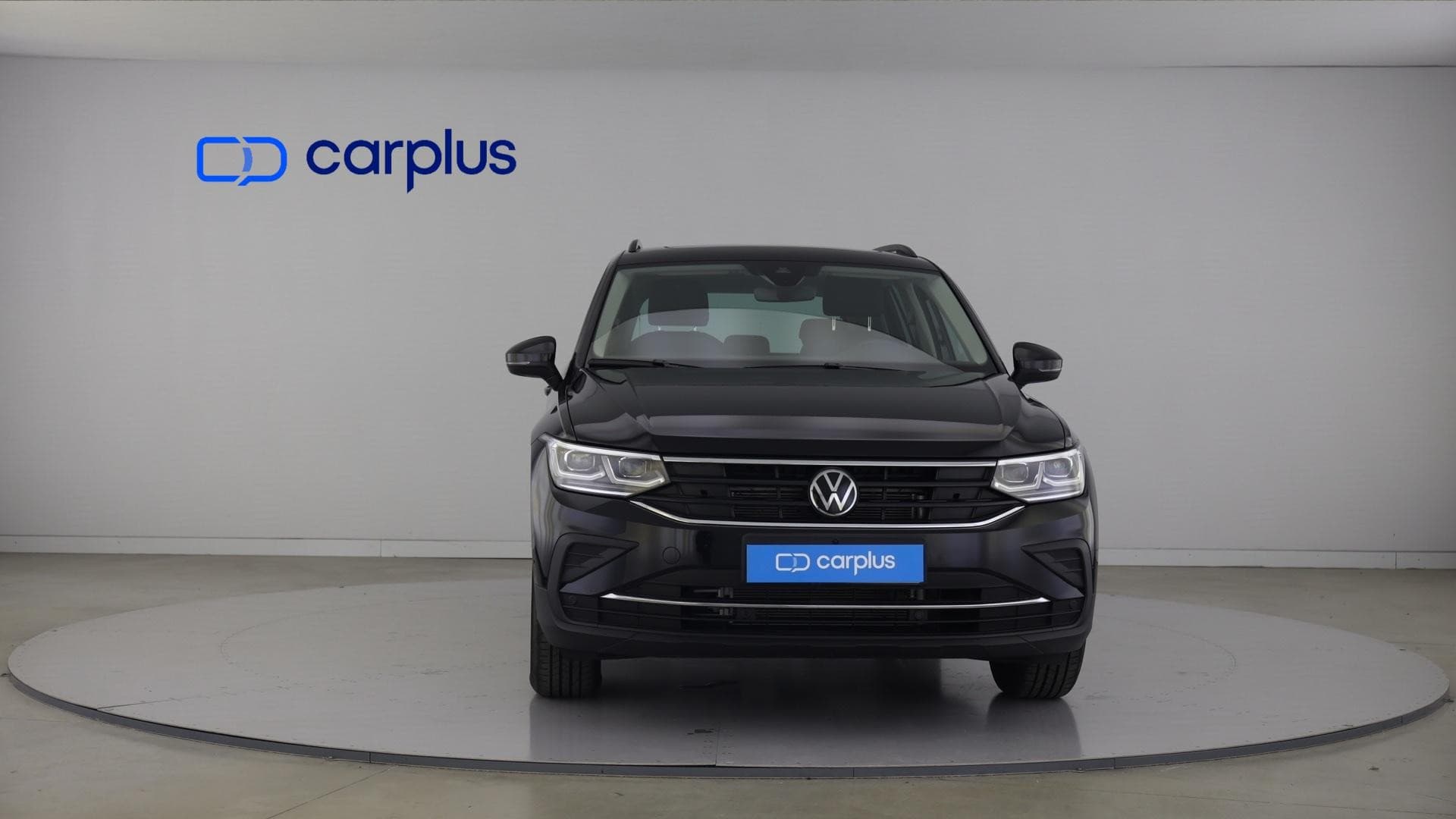 Volkswagen Tiguan - 5