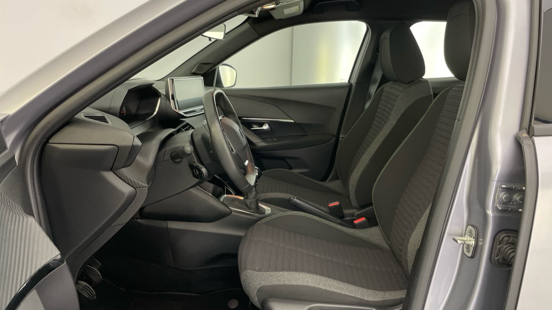 Peugeot 2008 - 11