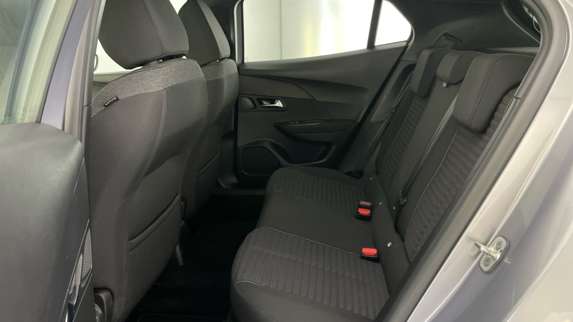 Peugeot 2008 - 12
