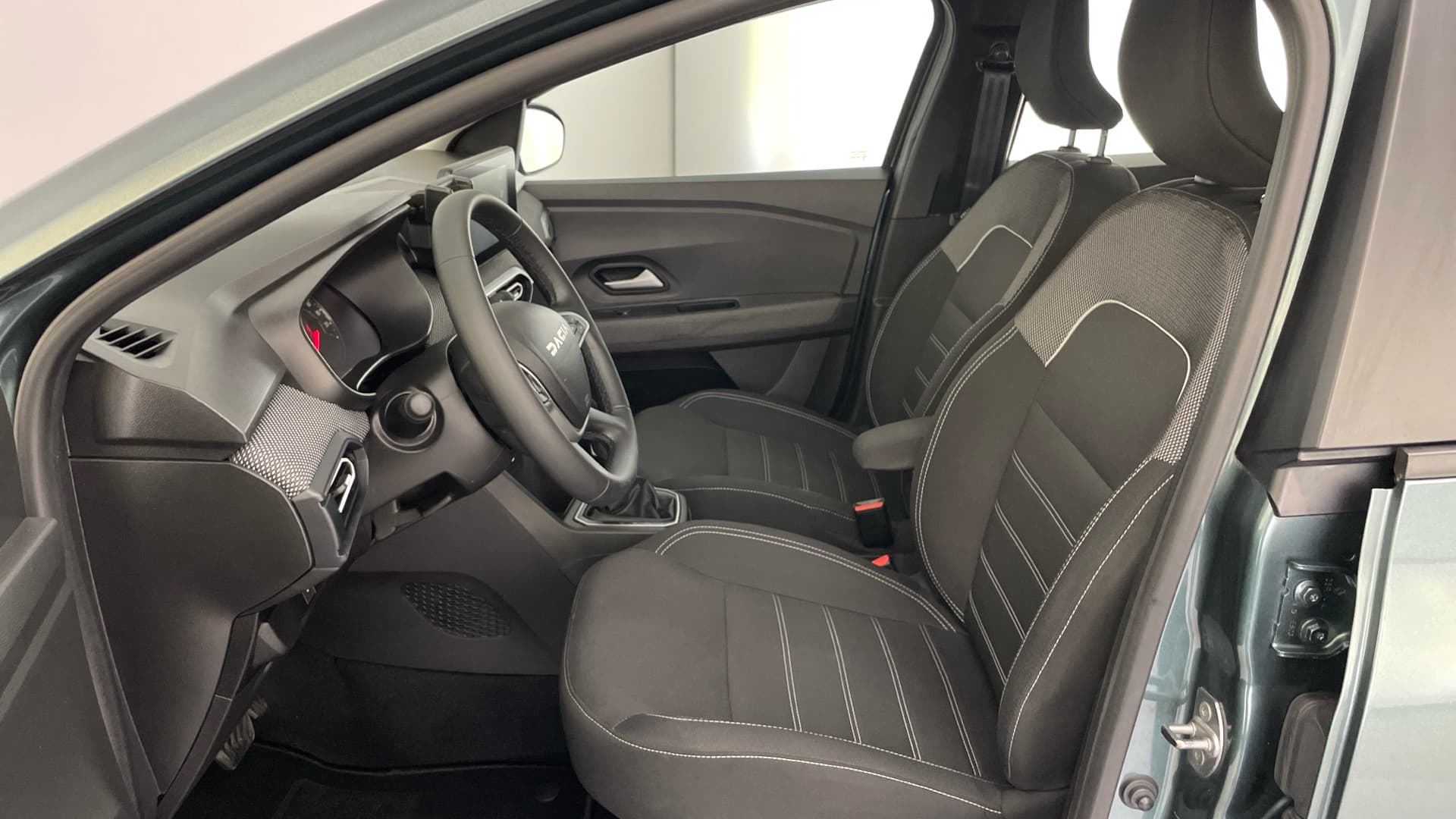Dacia Sandero - 11