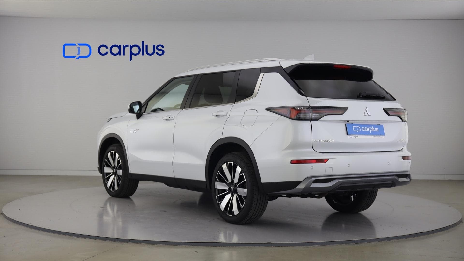 Mitsubishi Outlander - 3