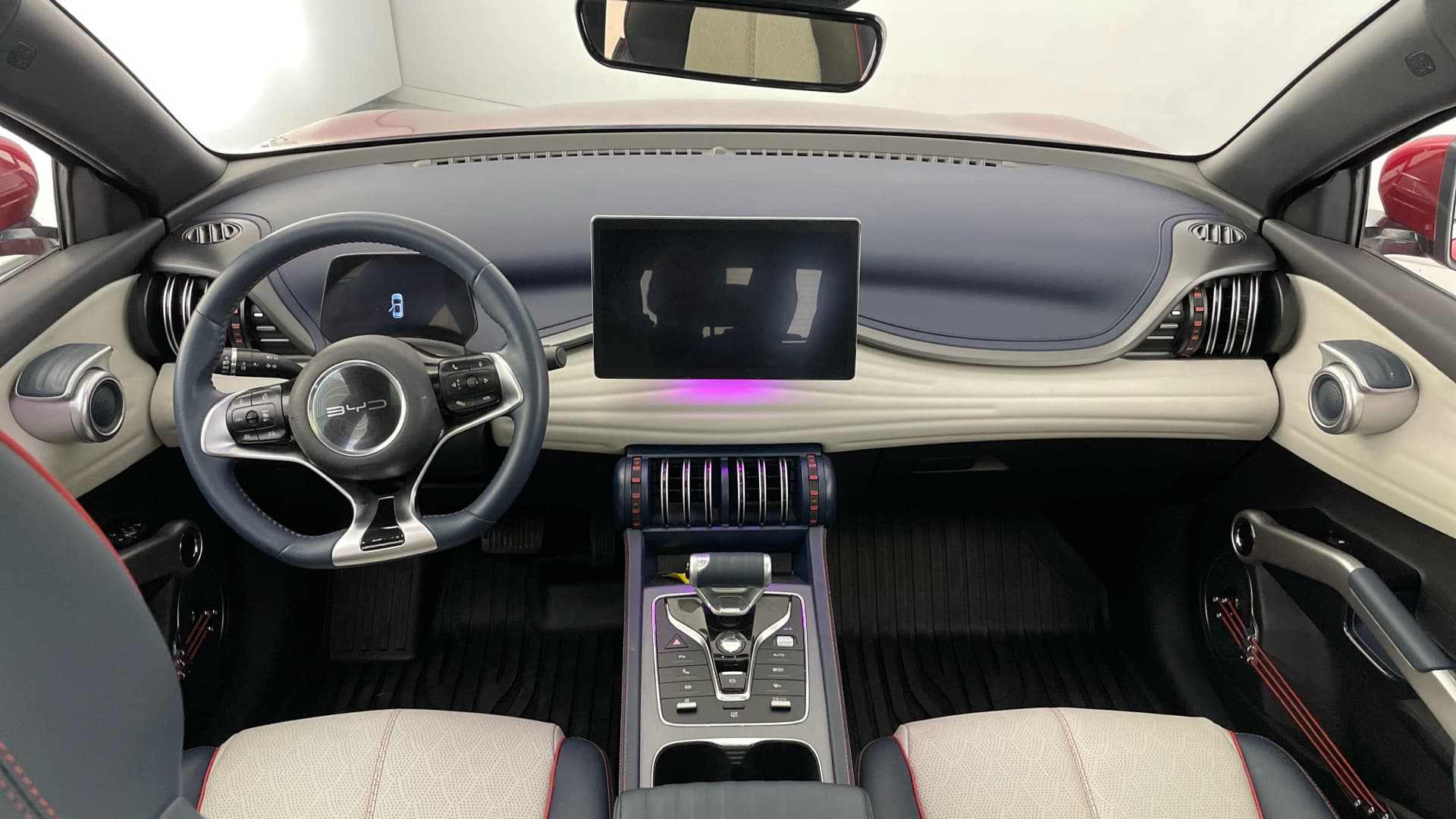 BYD ATTO 3 - 10