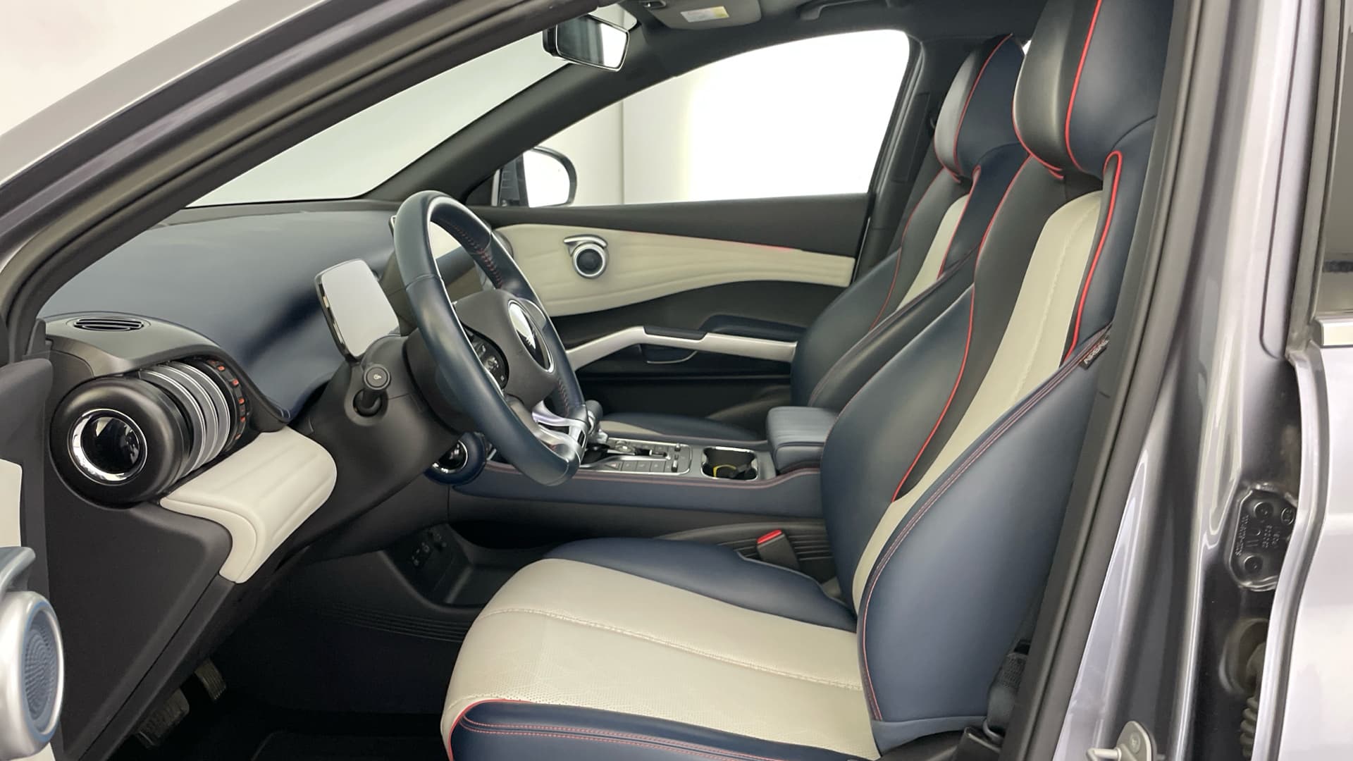 BYD ATTO 3 - 11