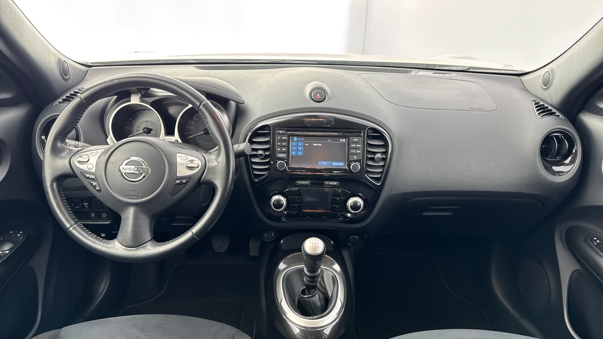 Nissan JUKE - 10