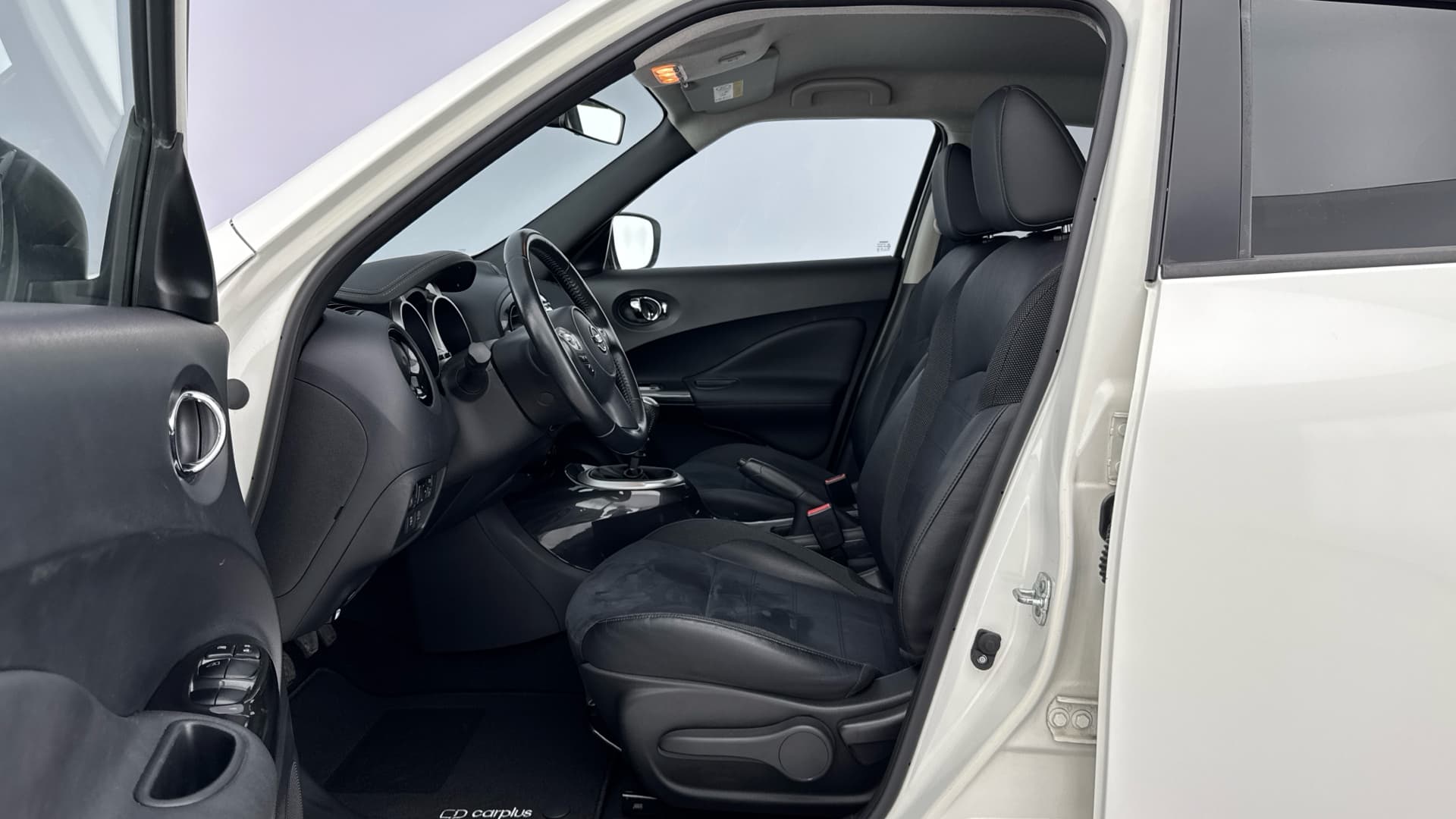 Nissan JUKE - 11